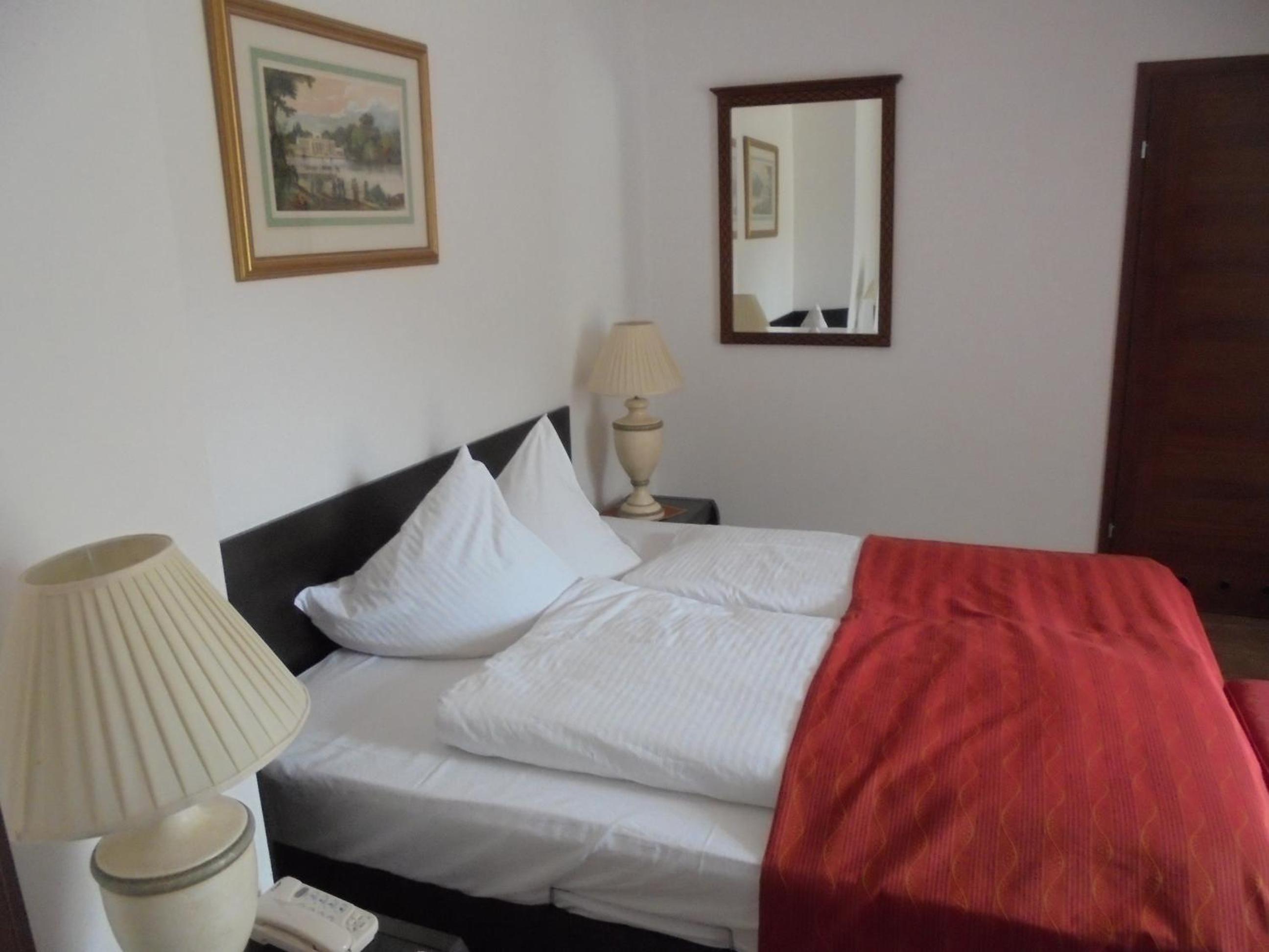 Standard Double Room - Photo 3