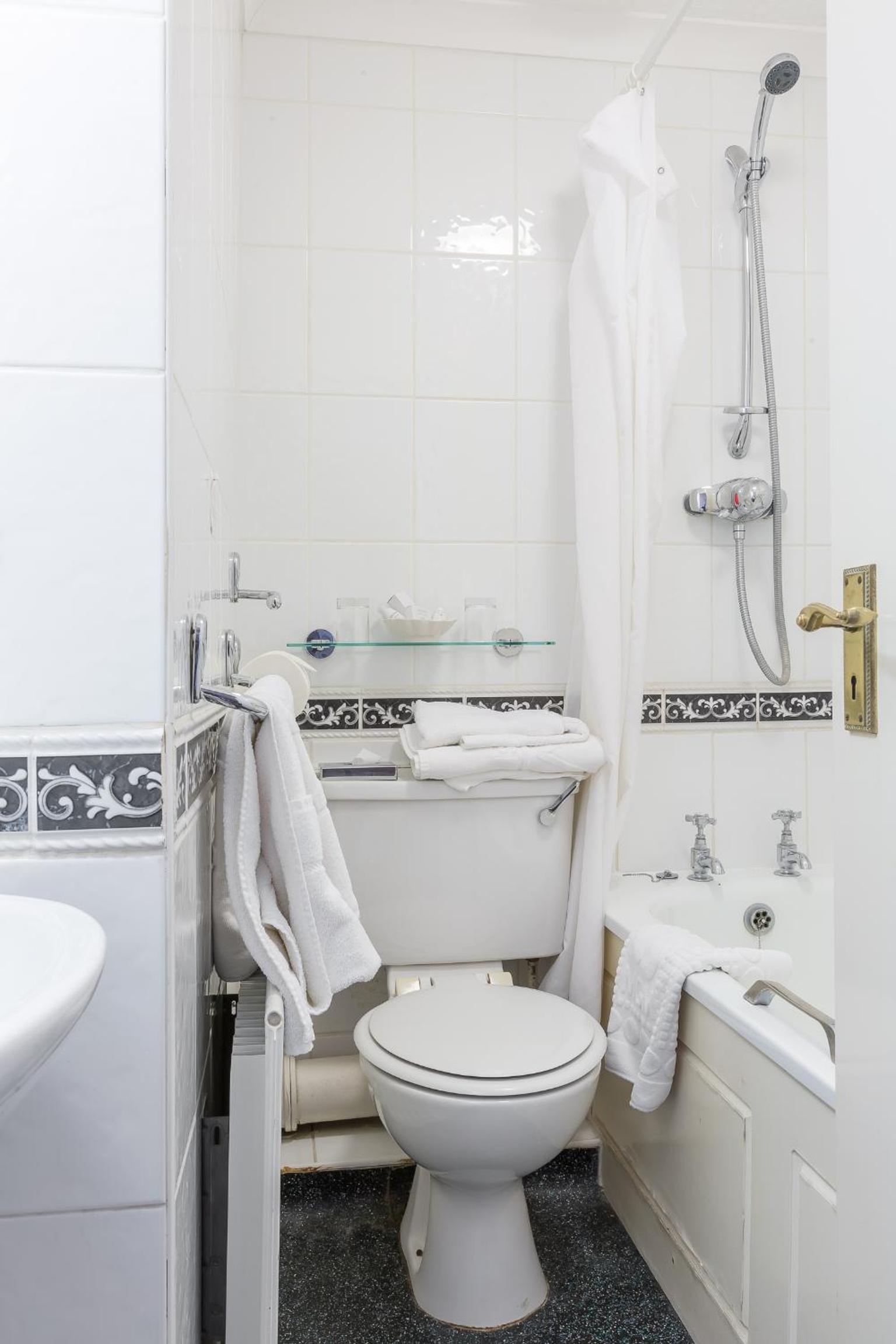 Compact Double Room - Photo 5
