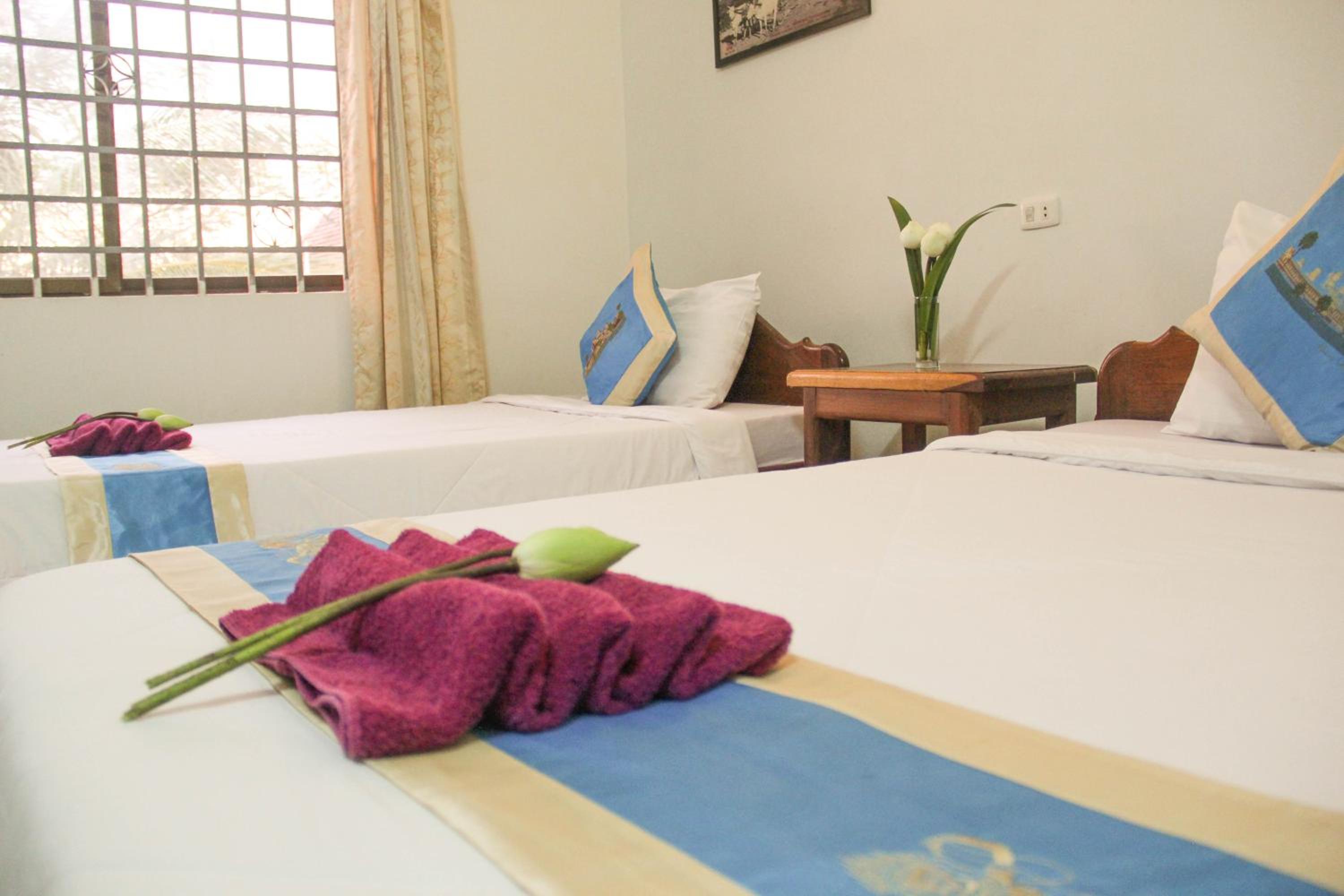 Twin Room with Air Conditioning - Photo 1
