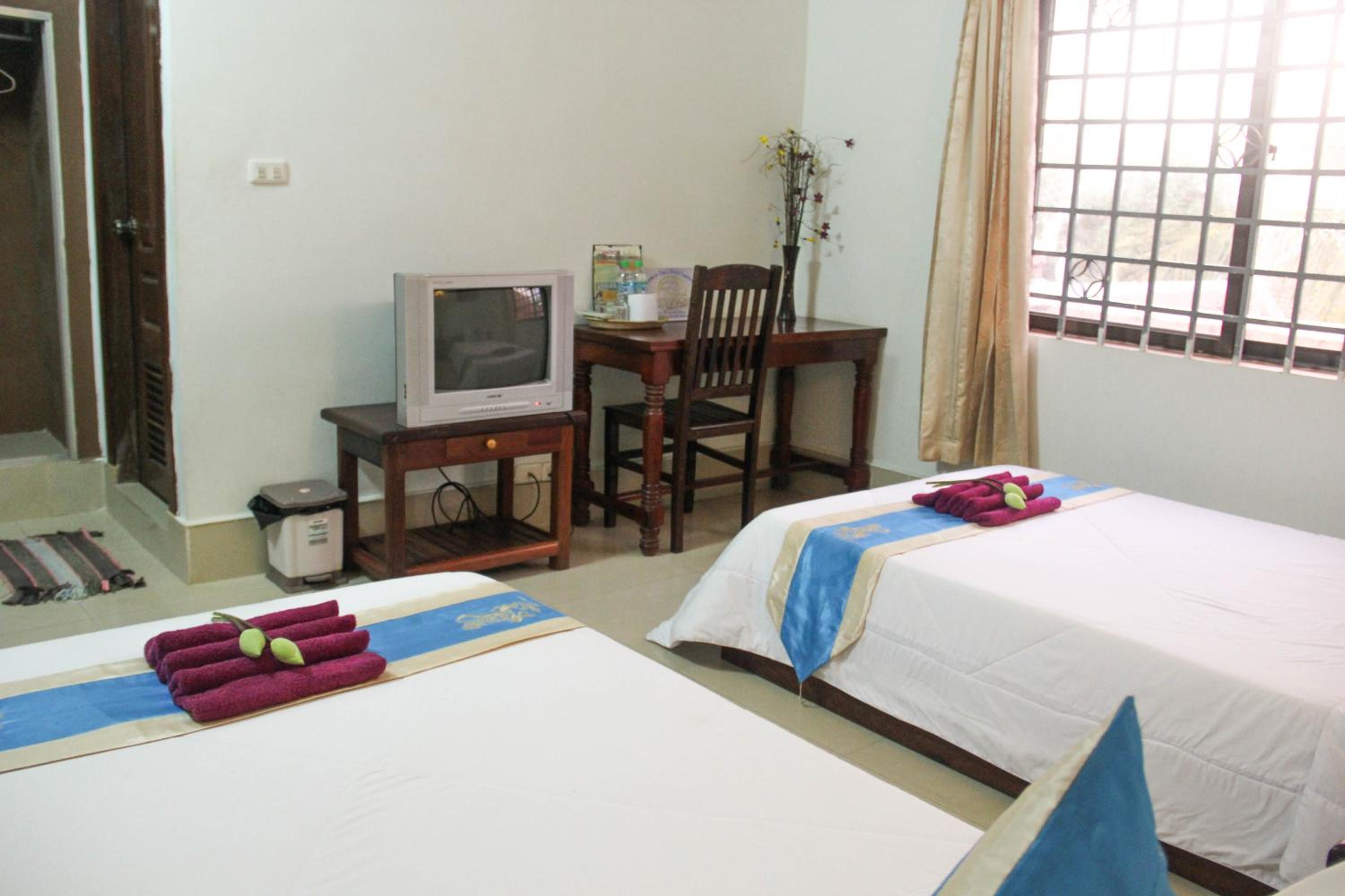 Family Room - Photo 1