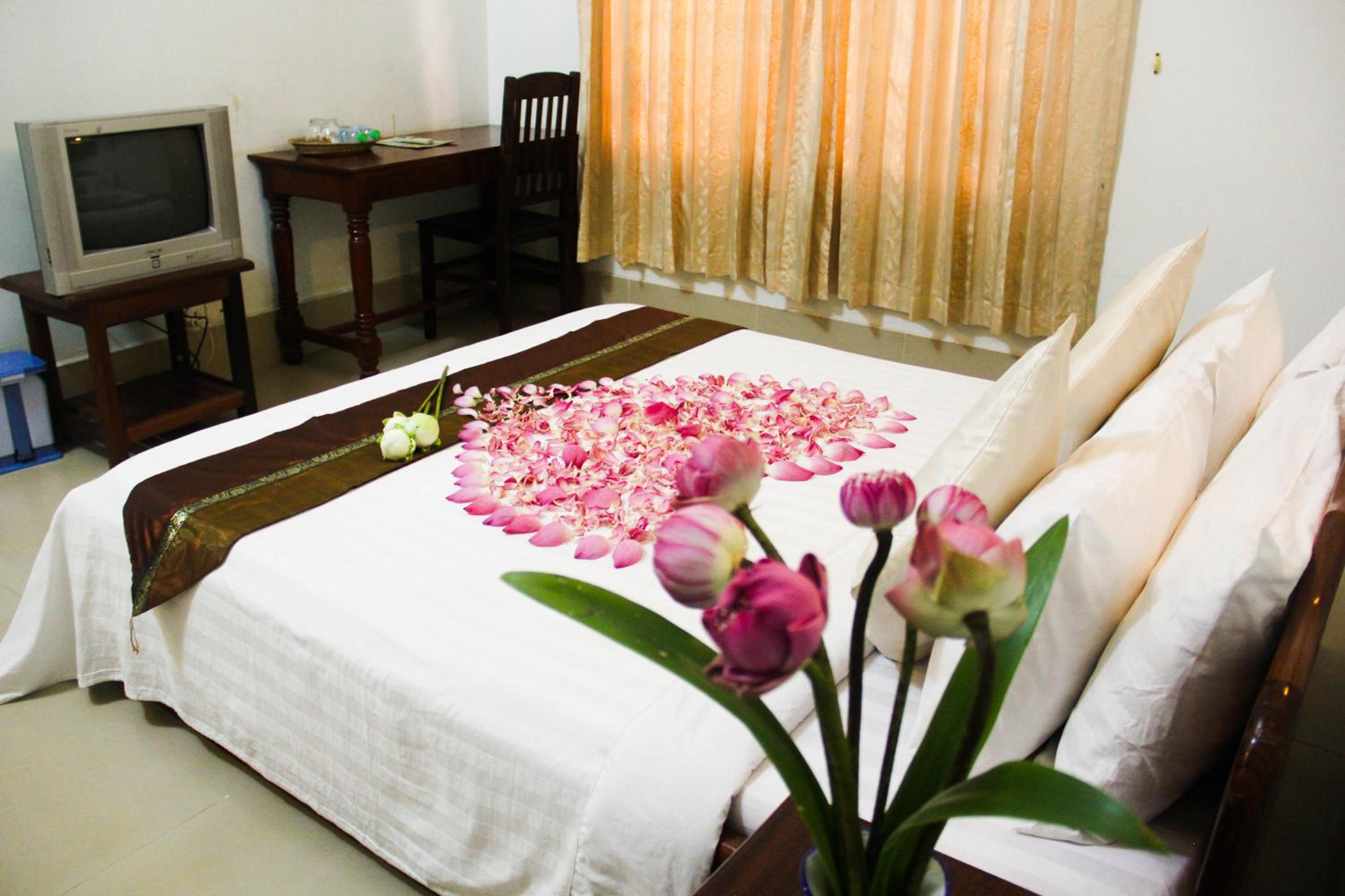 Double Room with Air Conditioning - Photo 3