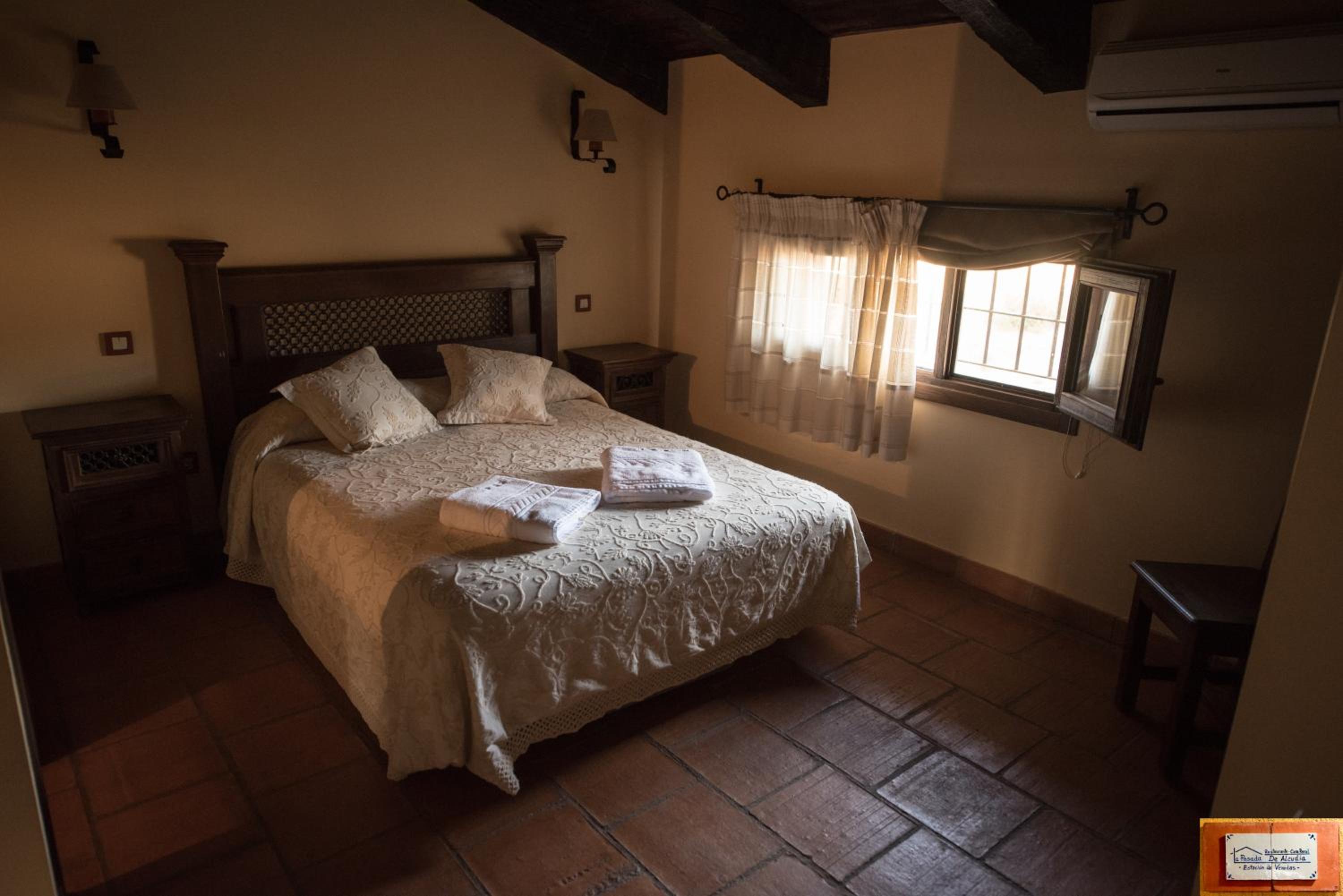 Double Room - Photo 4