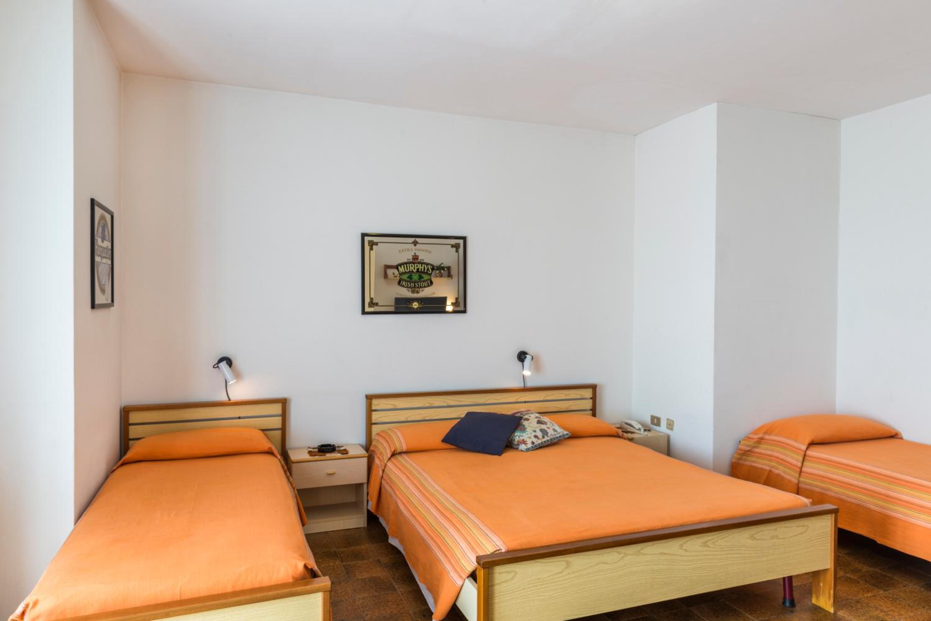 Quadruple Room - Photo 5