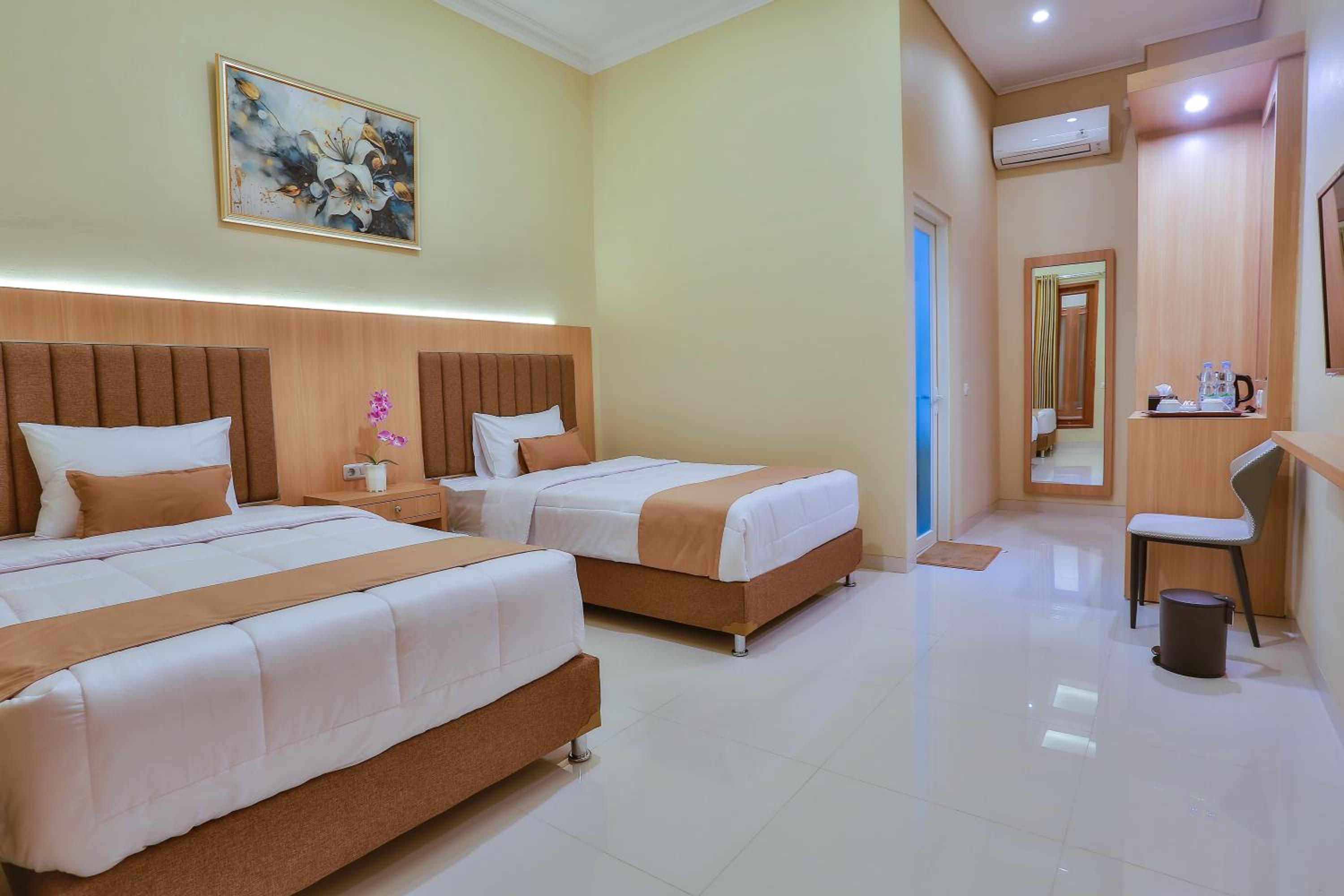 Deluxe Twin Room photo 1