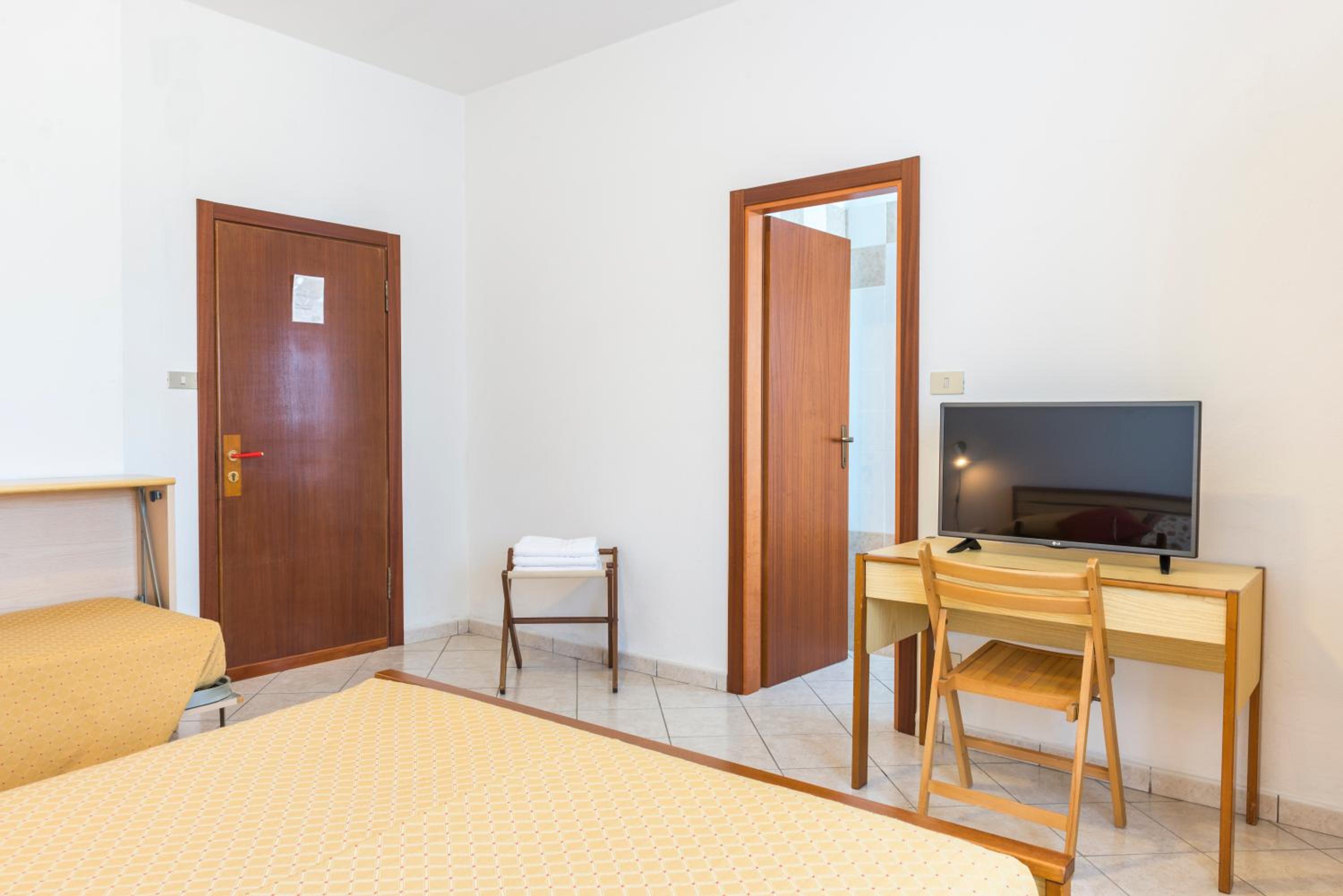 Triple Room - Photo 2