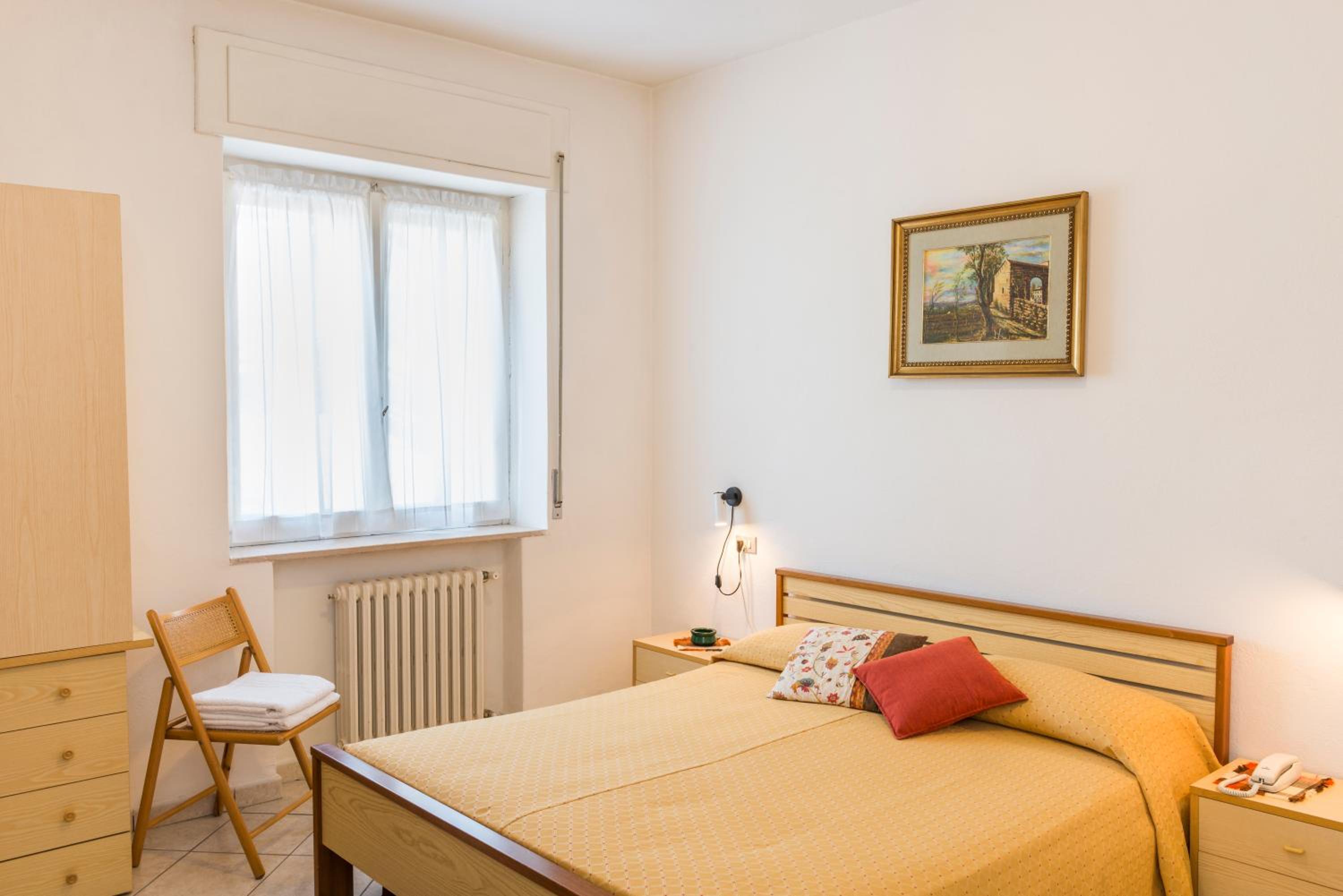 Triple Room - Photo 7