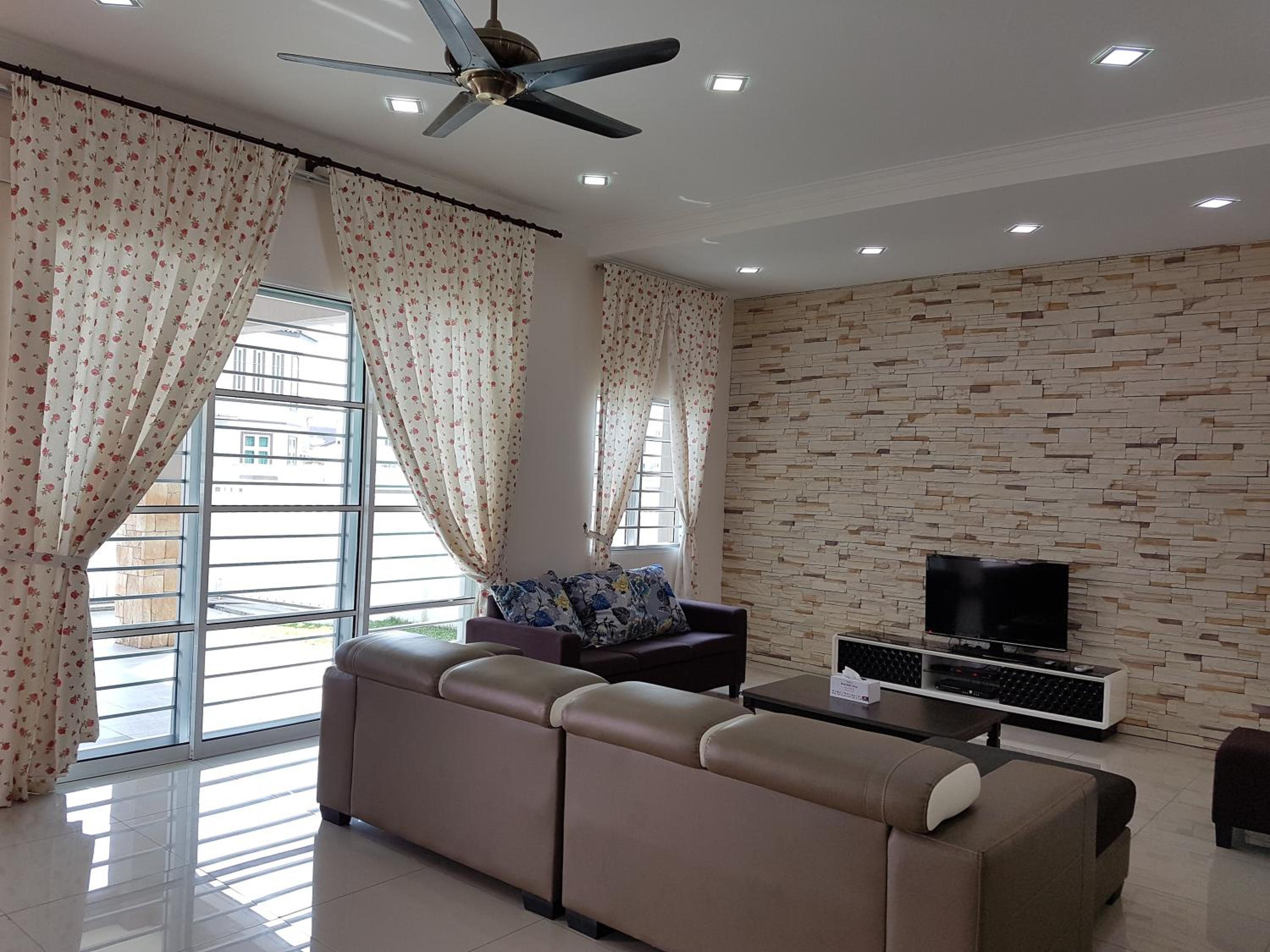 Family Bungalow photo 1