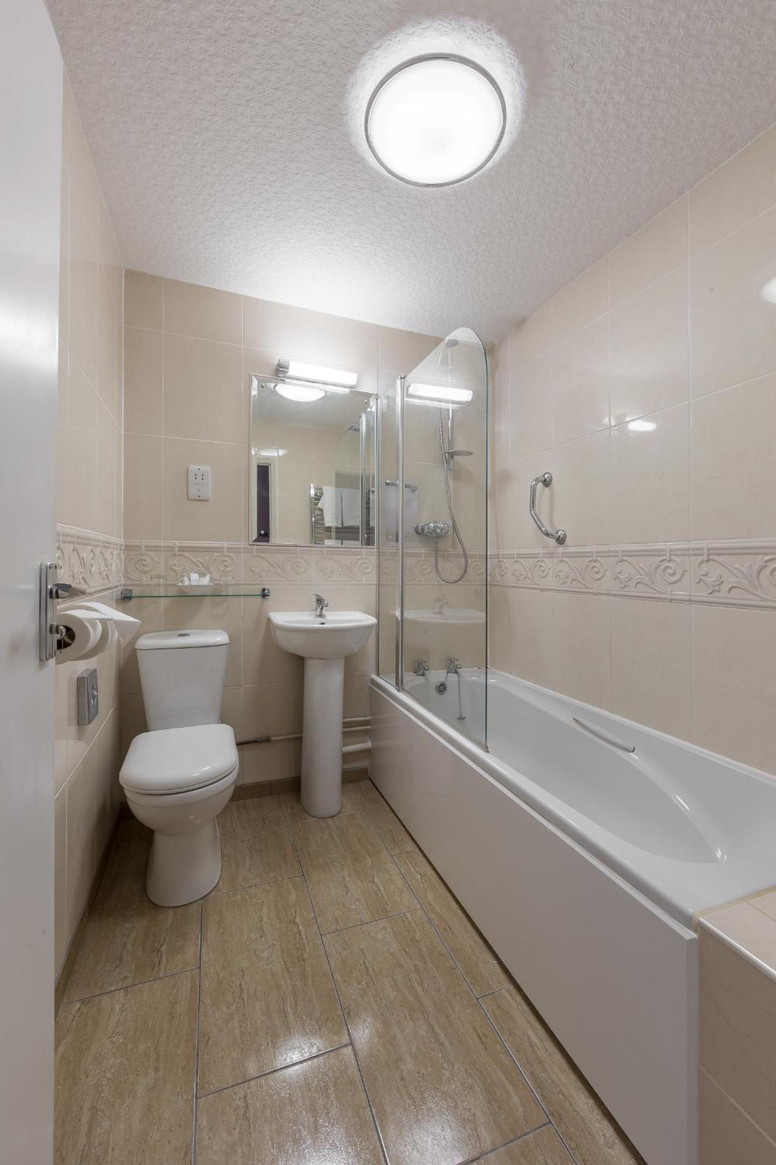 Standard Twin Room - Photo 6