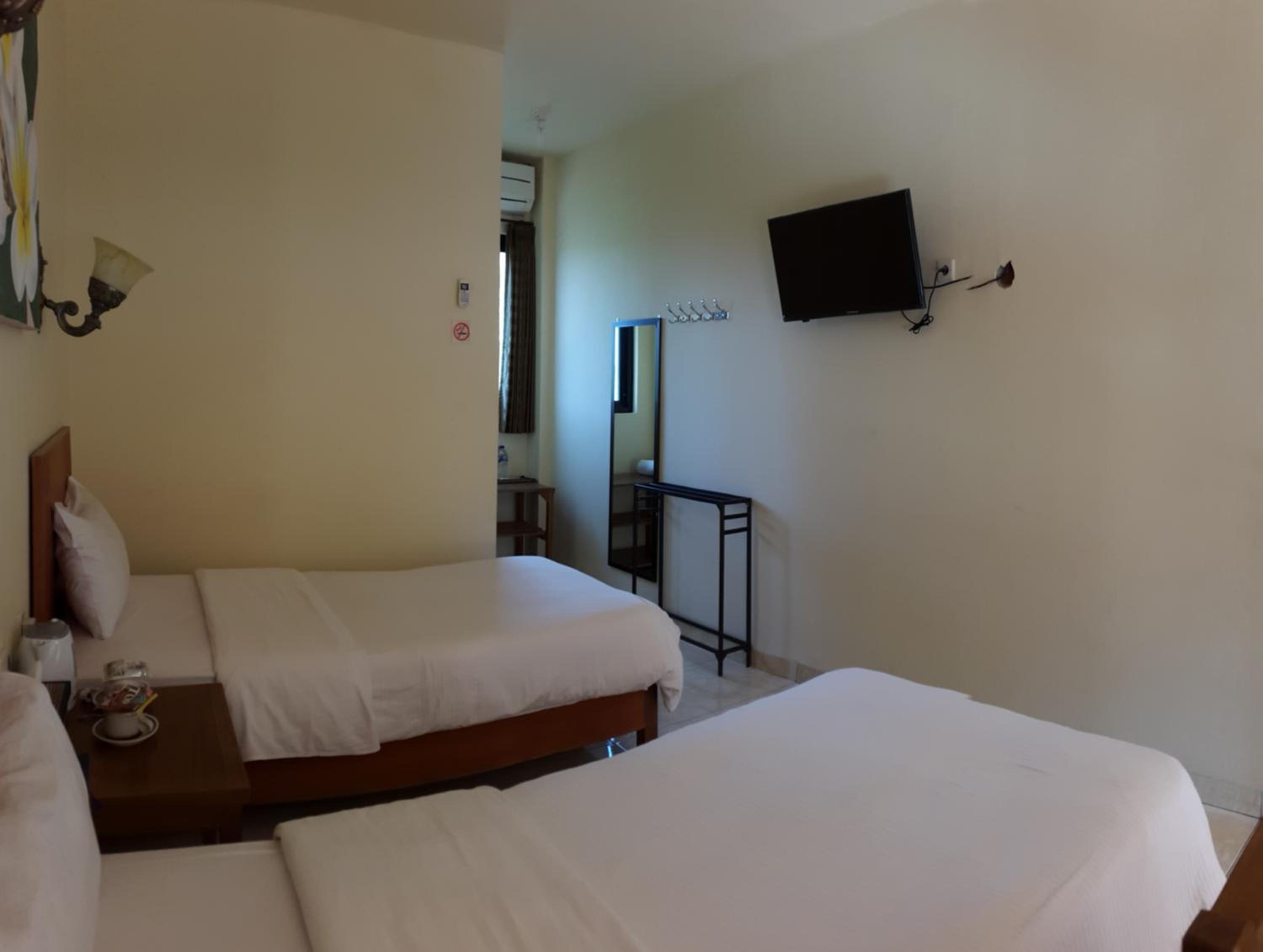 Deluxe Twin Room photo 3
