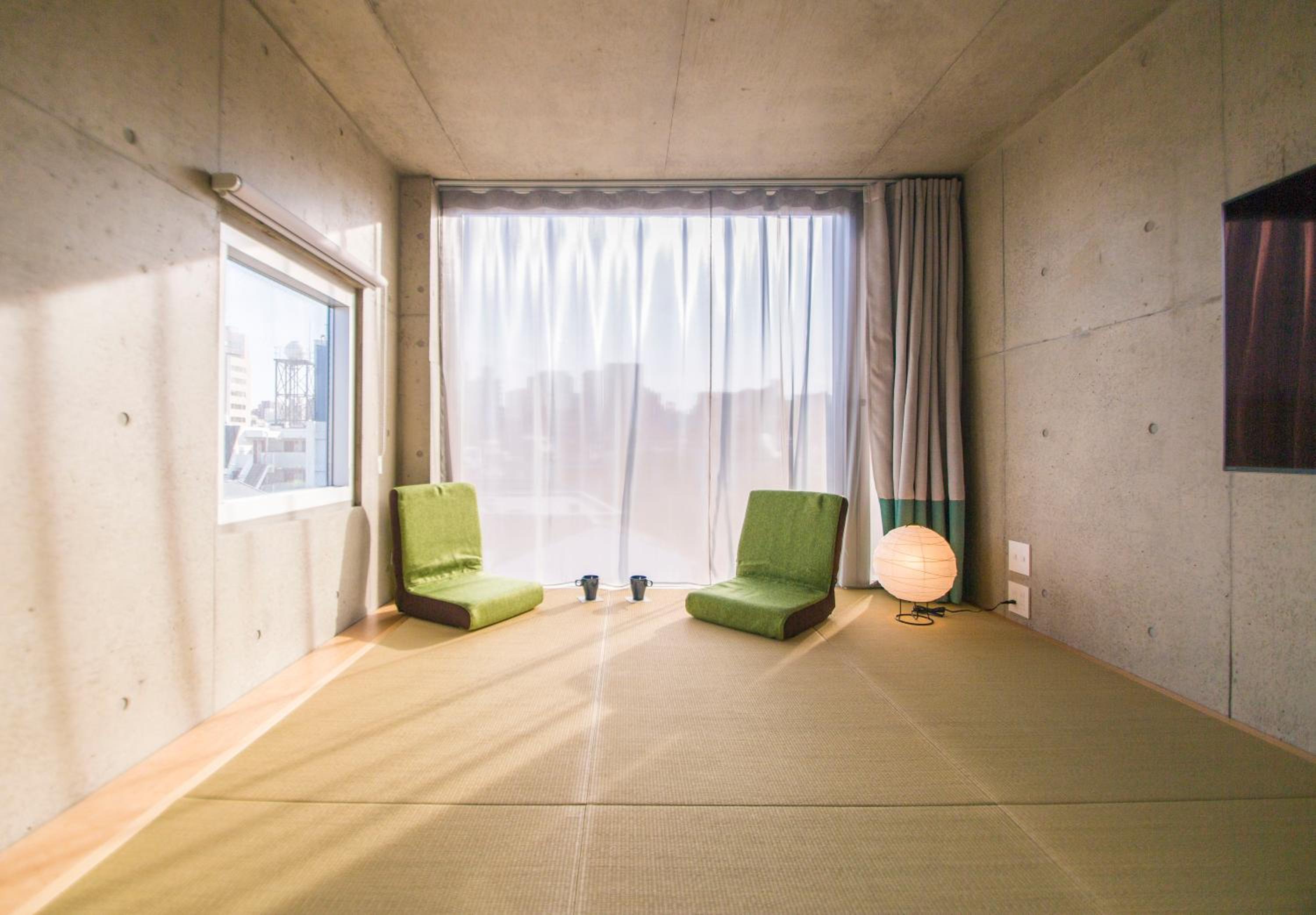 Standard Triple Room thumbnail 6