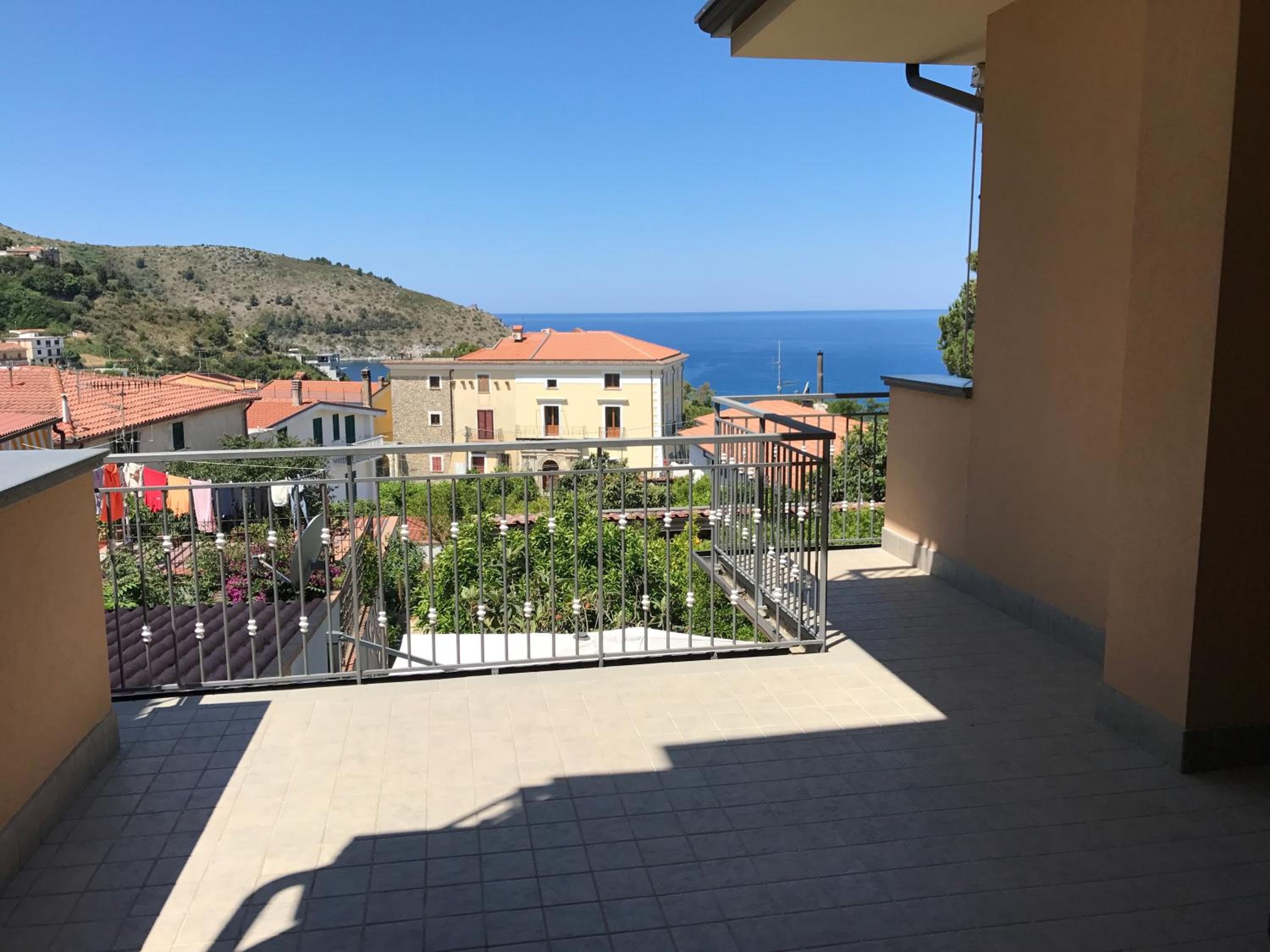 Double Room with Balcony and Sea View photo 3