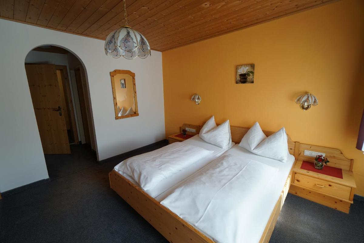 Double Room - Photo 2