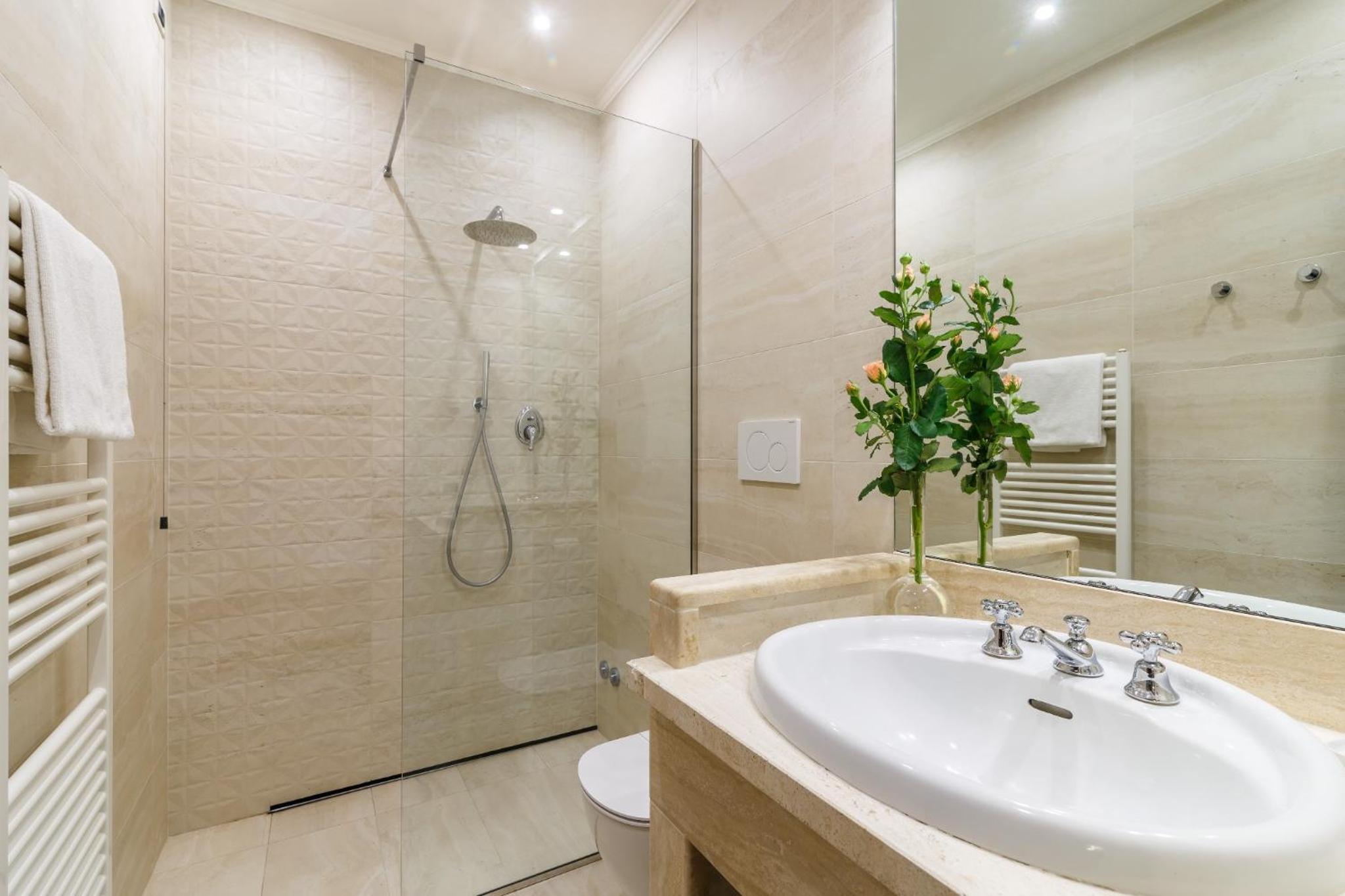 Superior Double or Twin Room - Photo 5