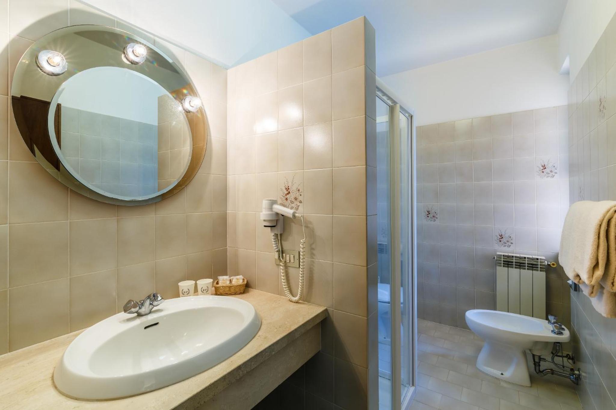 Standard Triple Room - Photo 2