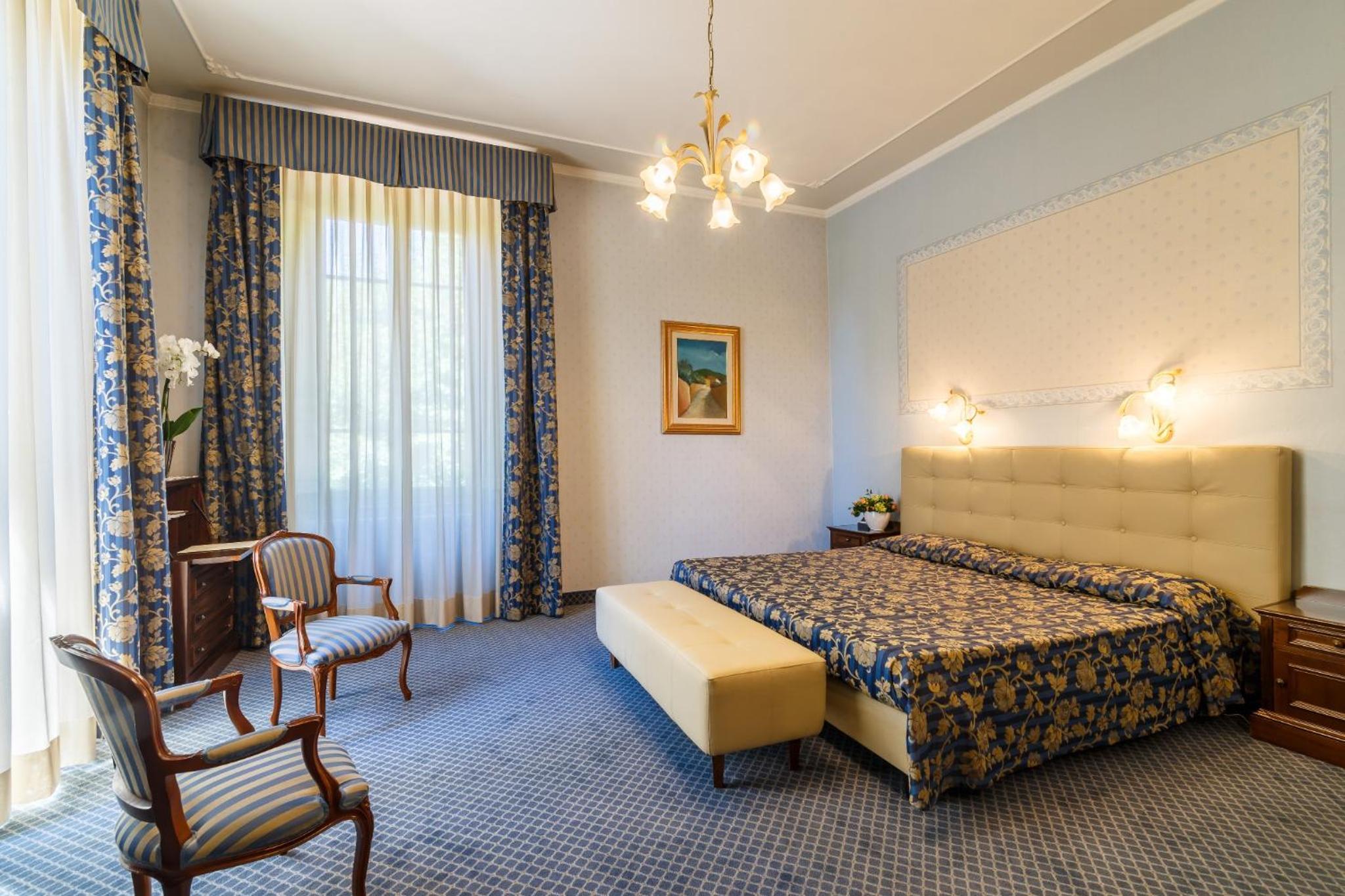 Suite - Photo 2