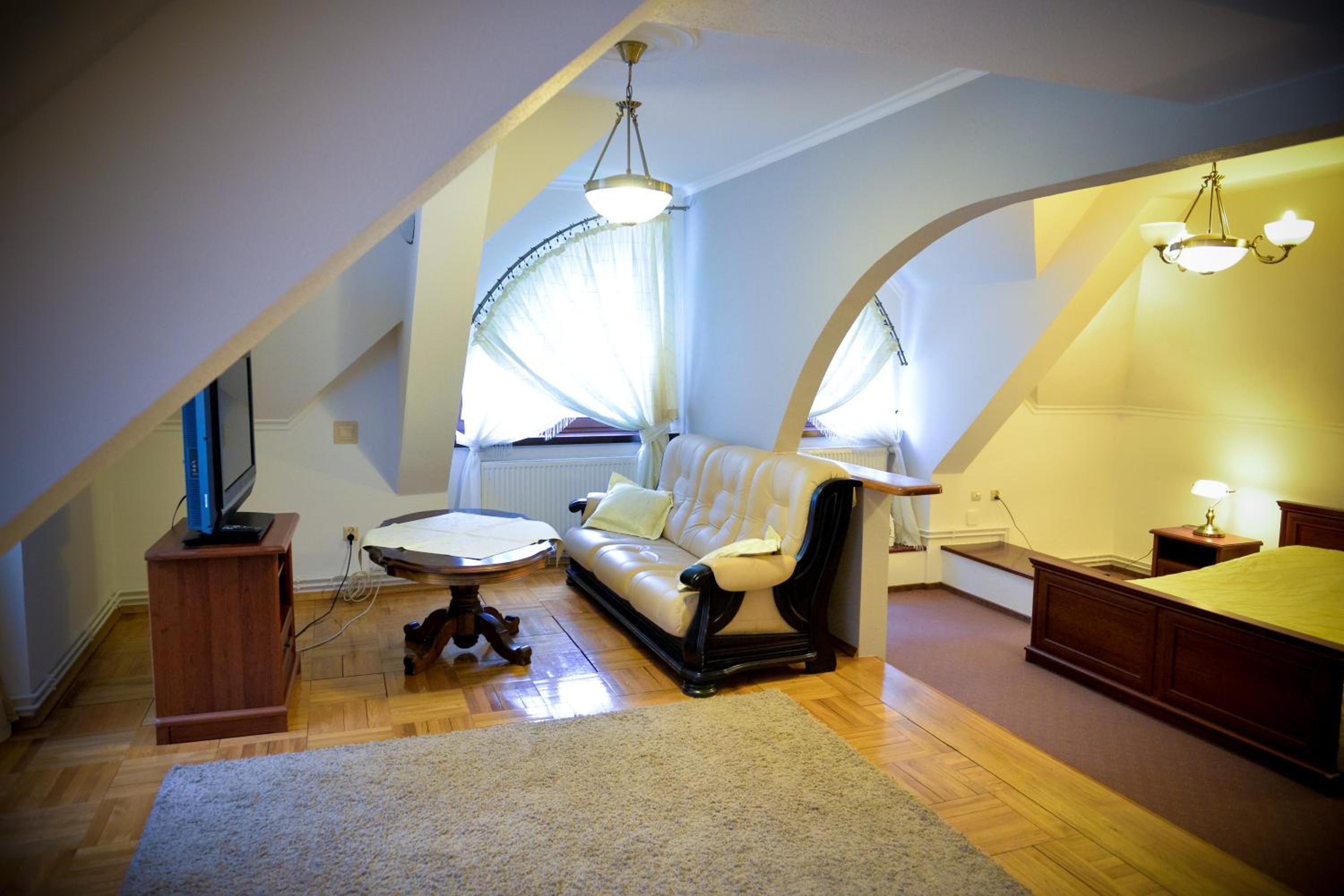 Apartment - Photo 11