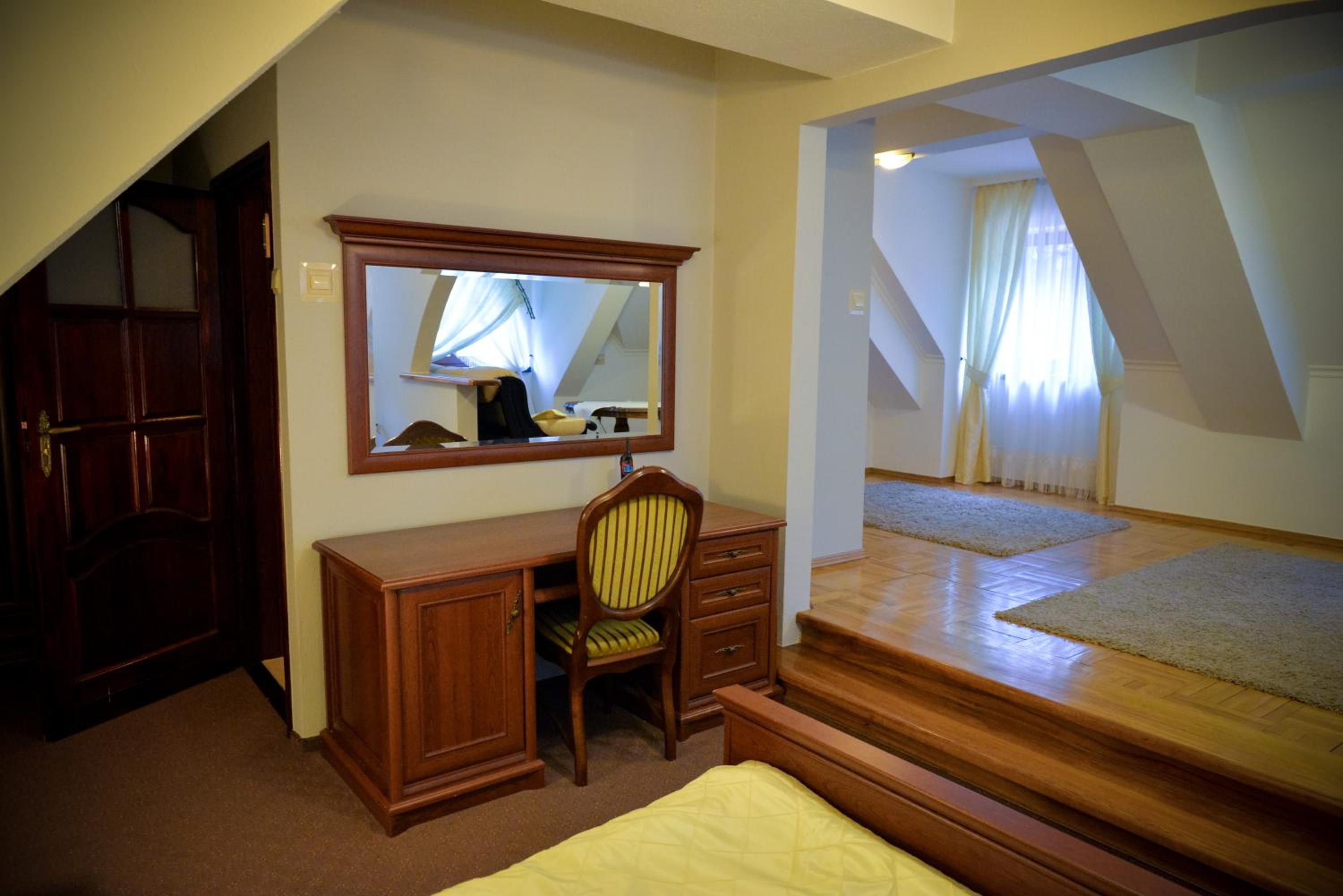 Apartment - Photo 9