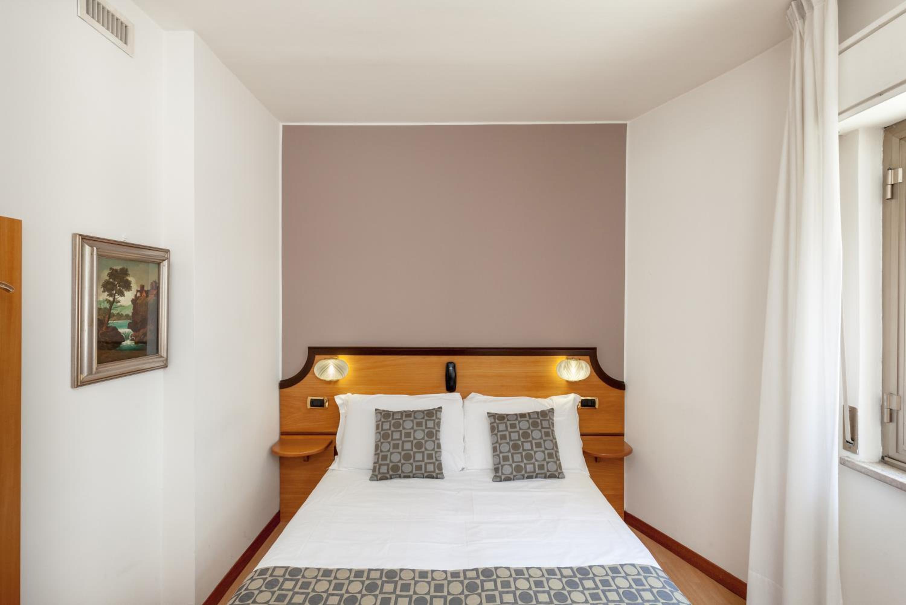 Single Room photo 1