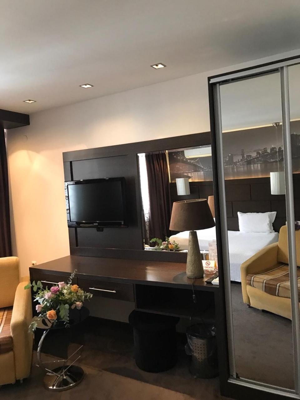 Standard Double or Twin Room photo 3