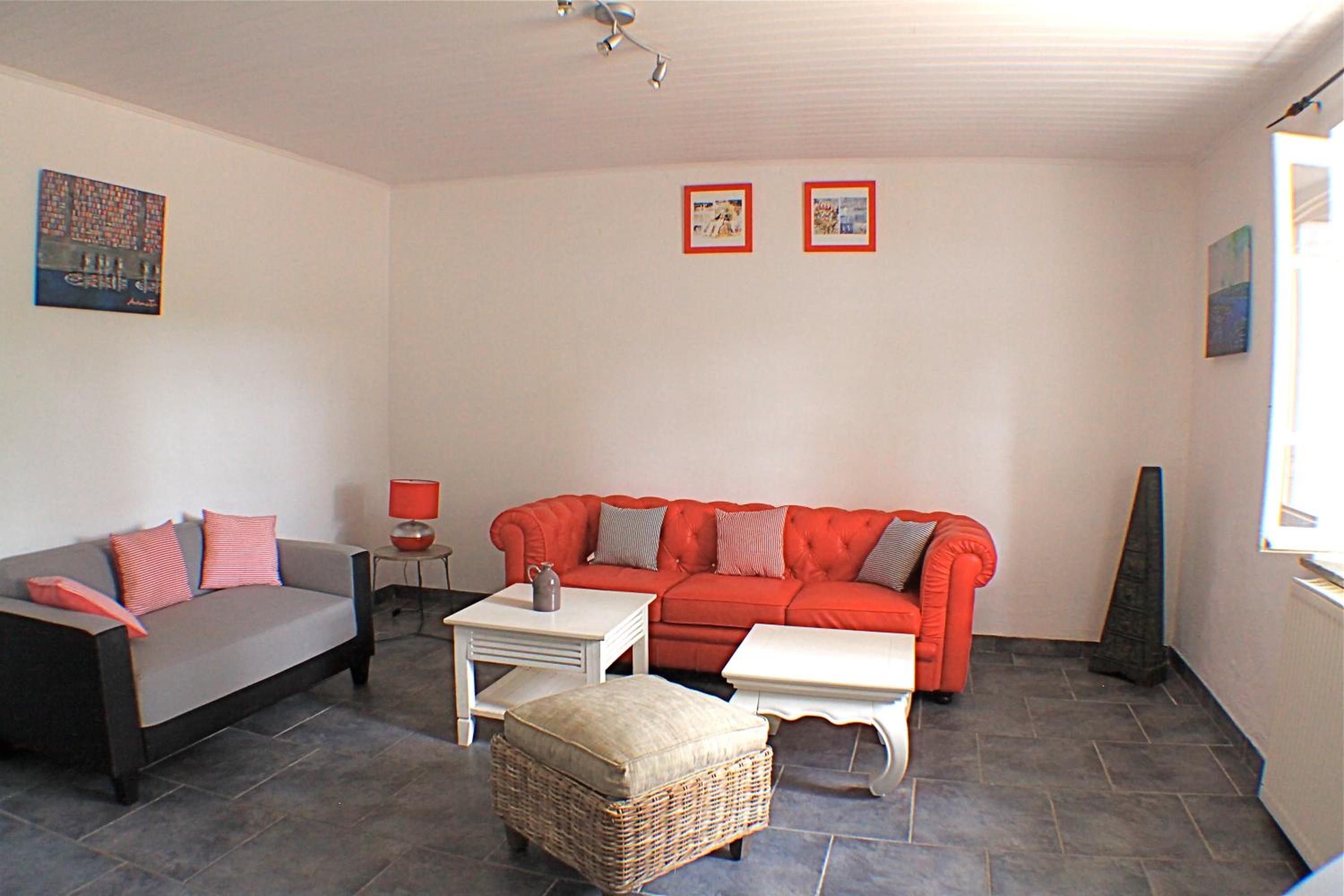 Four-Bedroom House photo 2