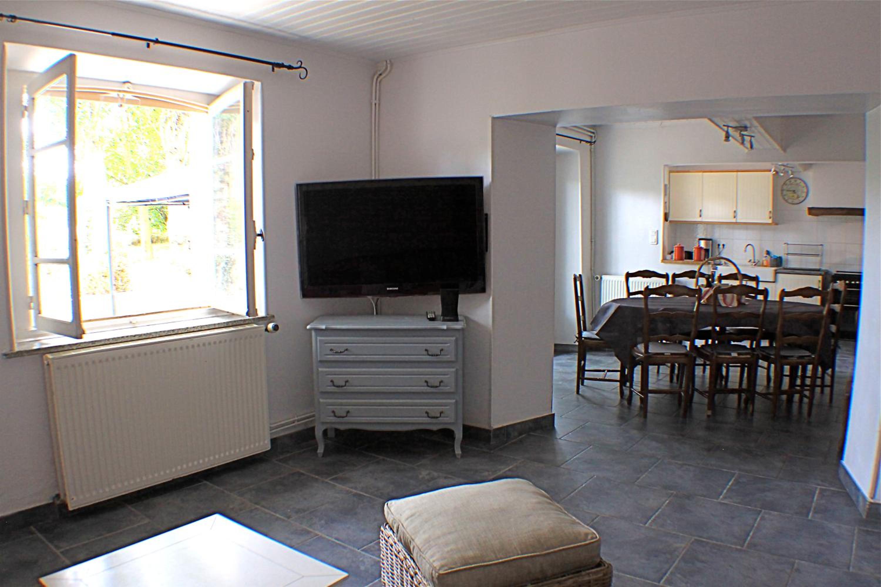 Four-Bedroom House photo 3