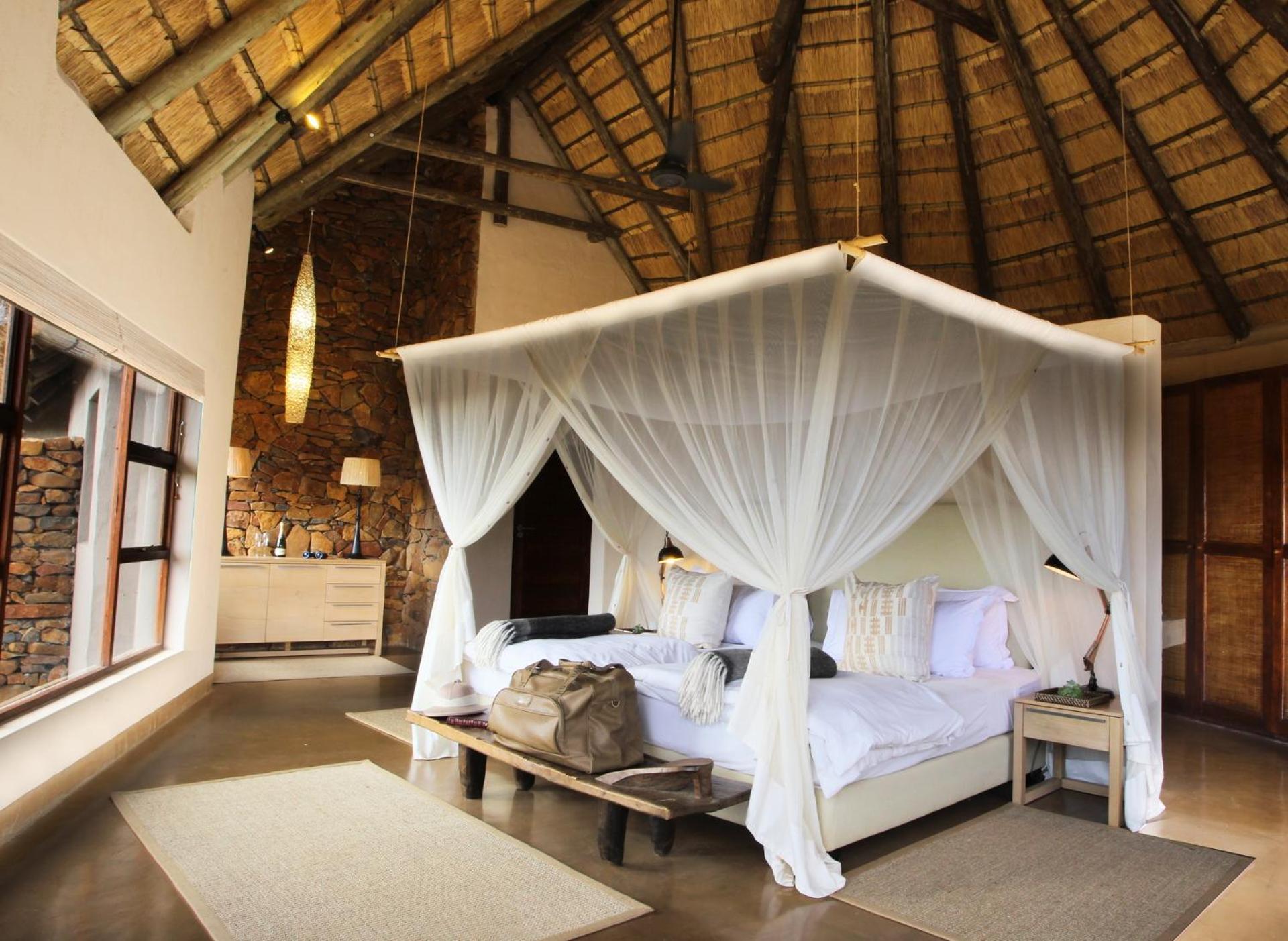 Suite with Balcony - Safari Package photo 3