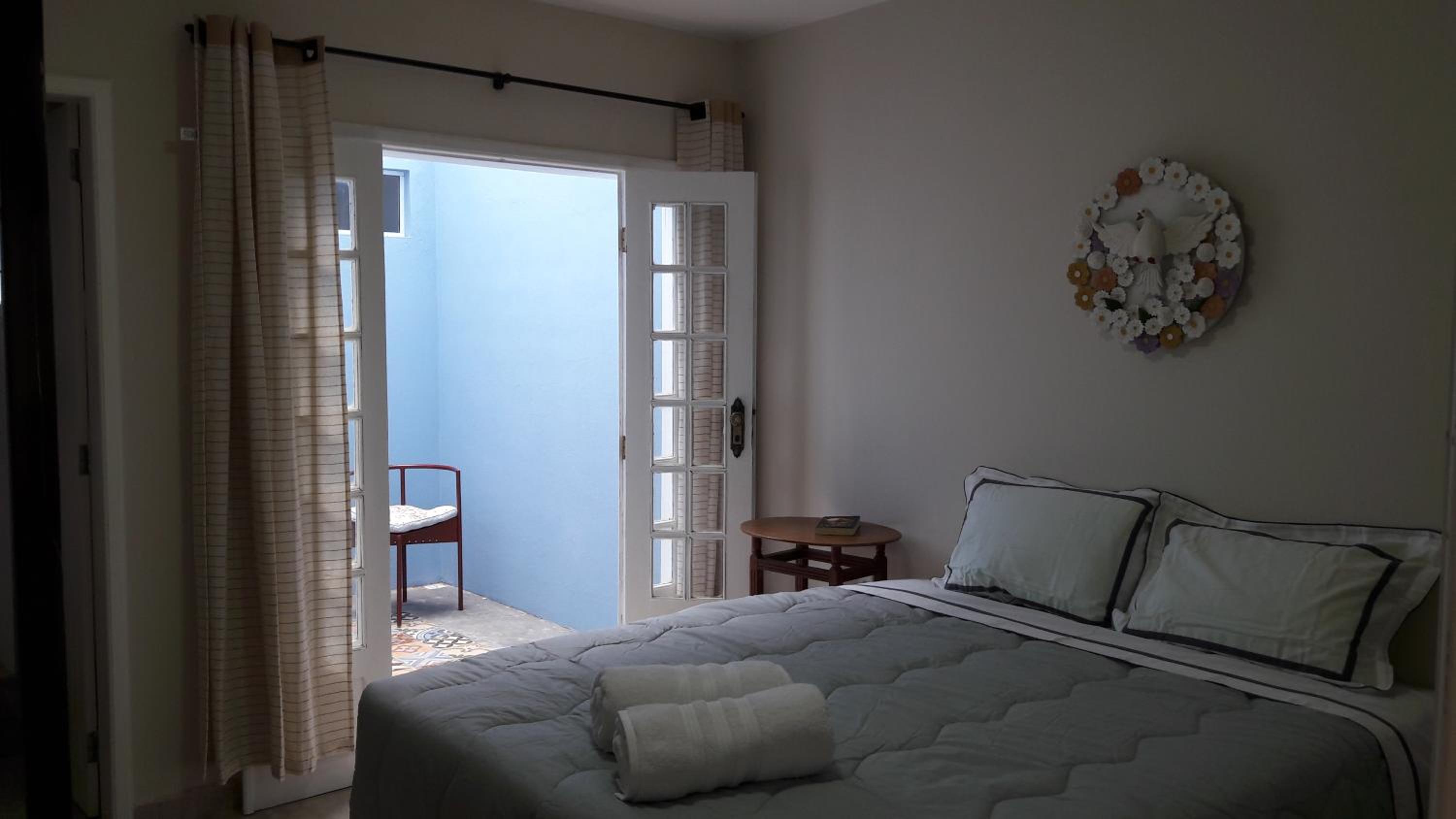 Deluxe Queen Room - Photo 7