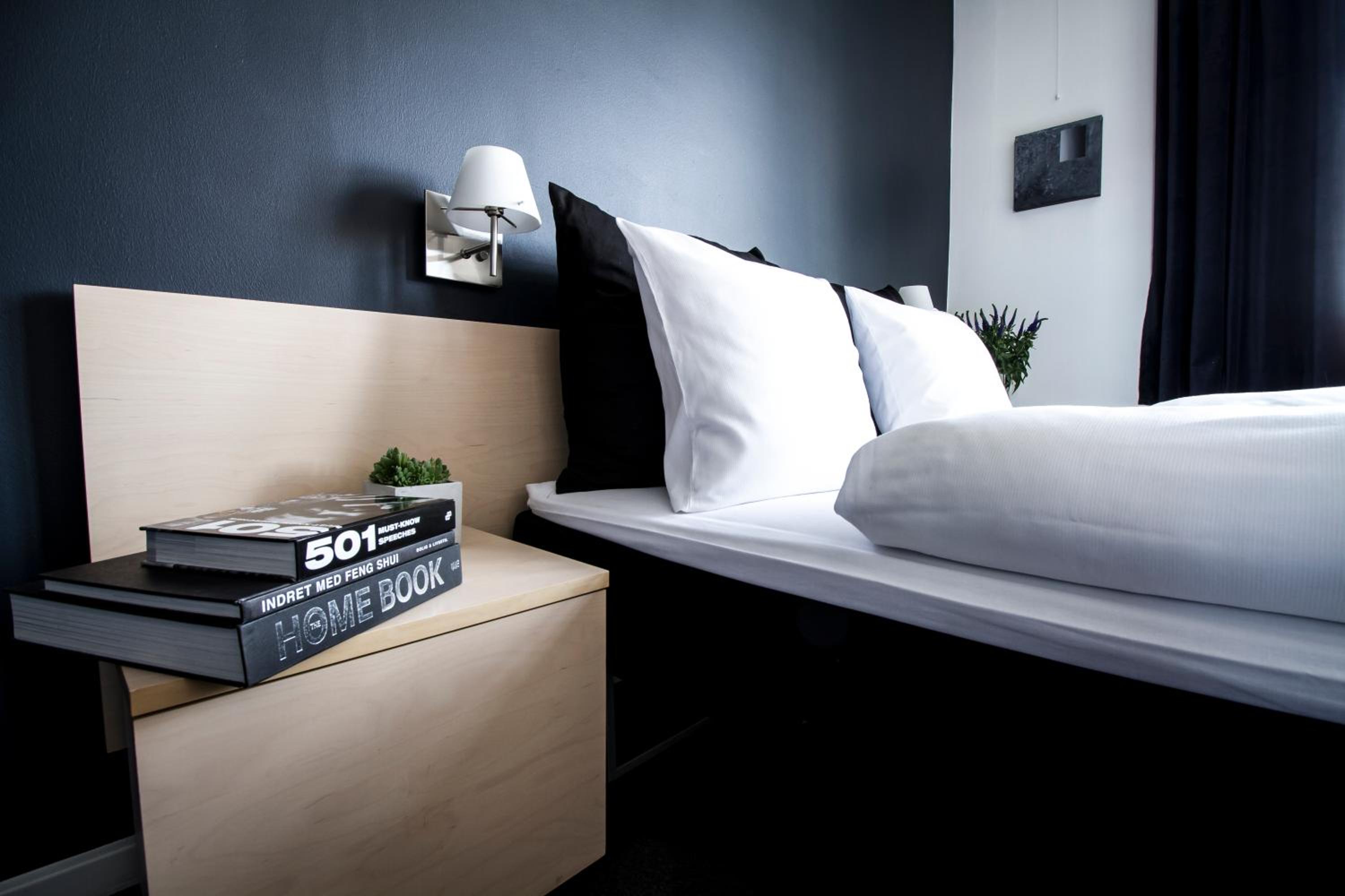Double or Twin Room - Photo 1