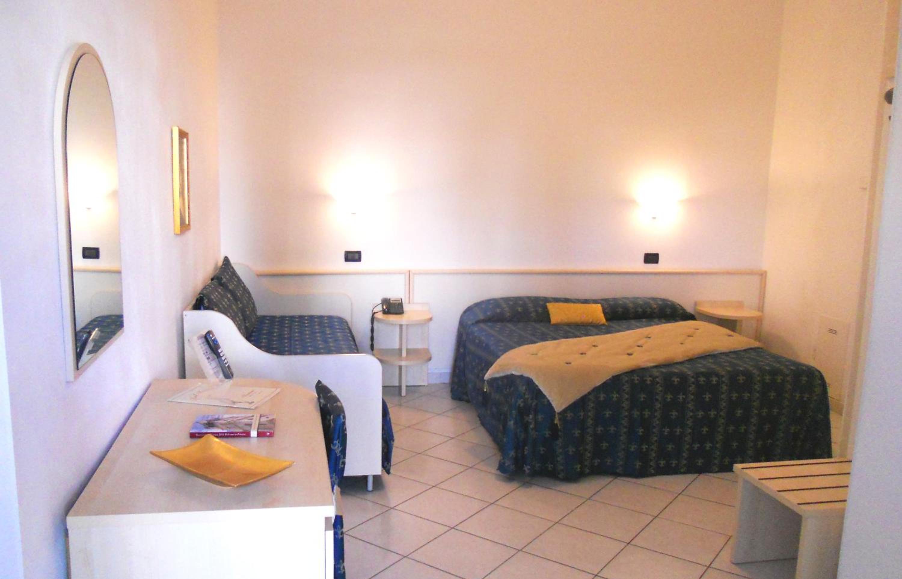 Triple Room - Photo 2