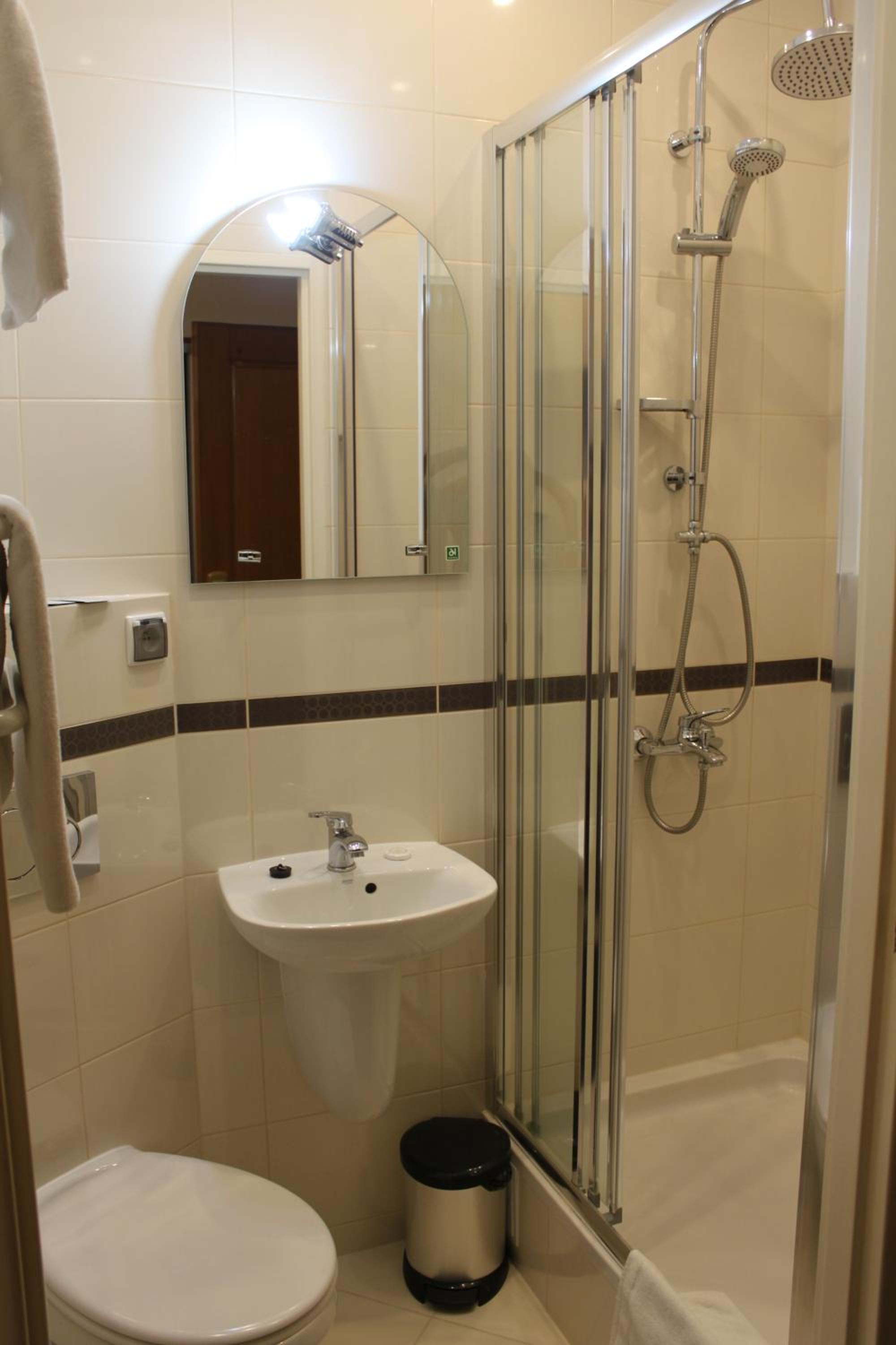 Double Room - Photo 2