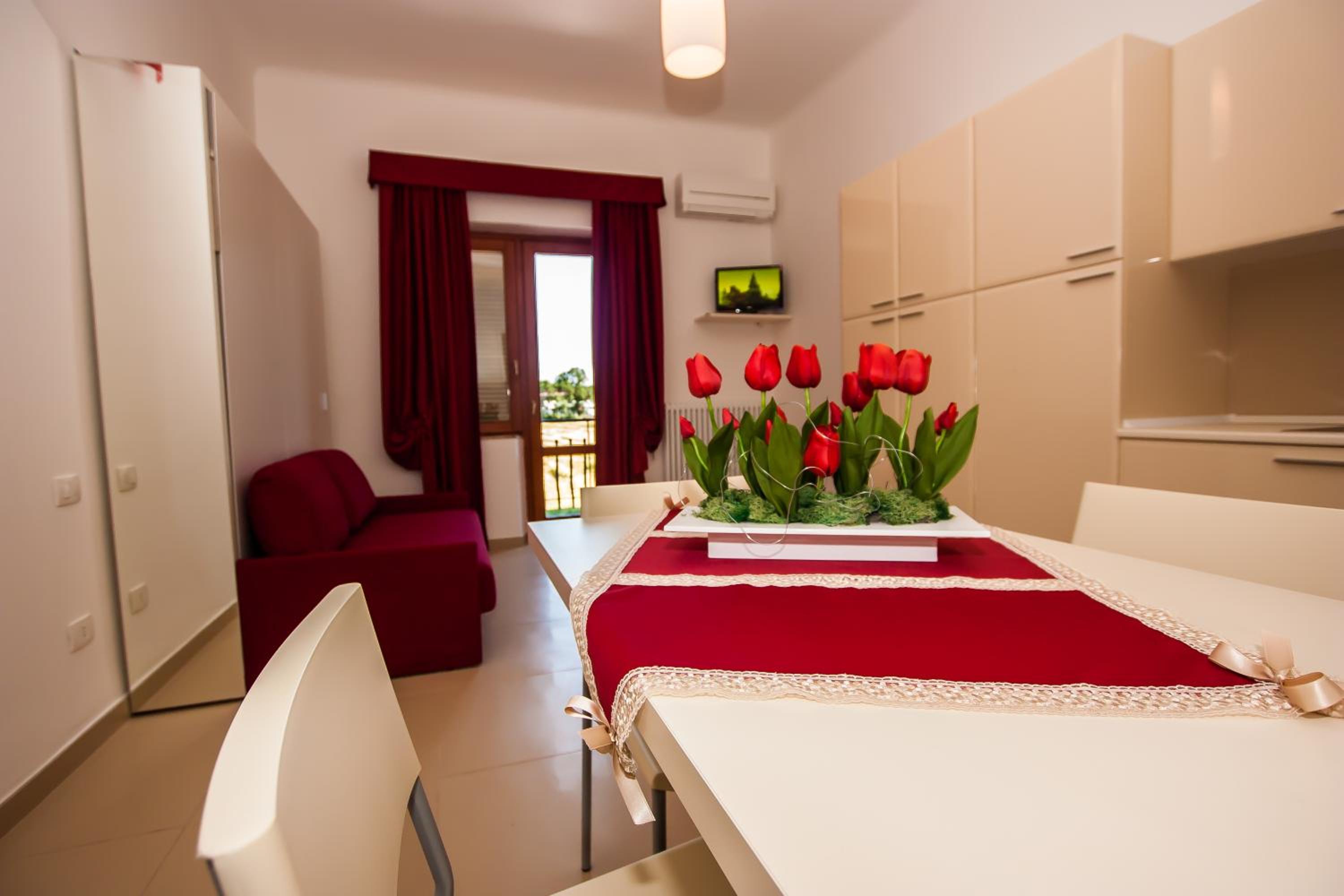Studio Apartment photo 2