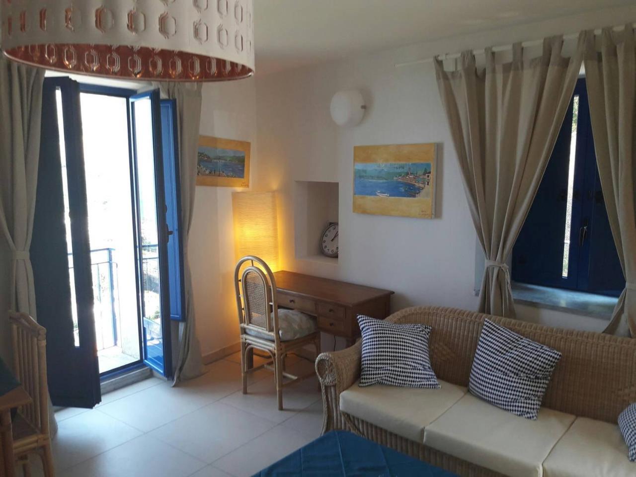 Apartment - Split Level - Photo 4