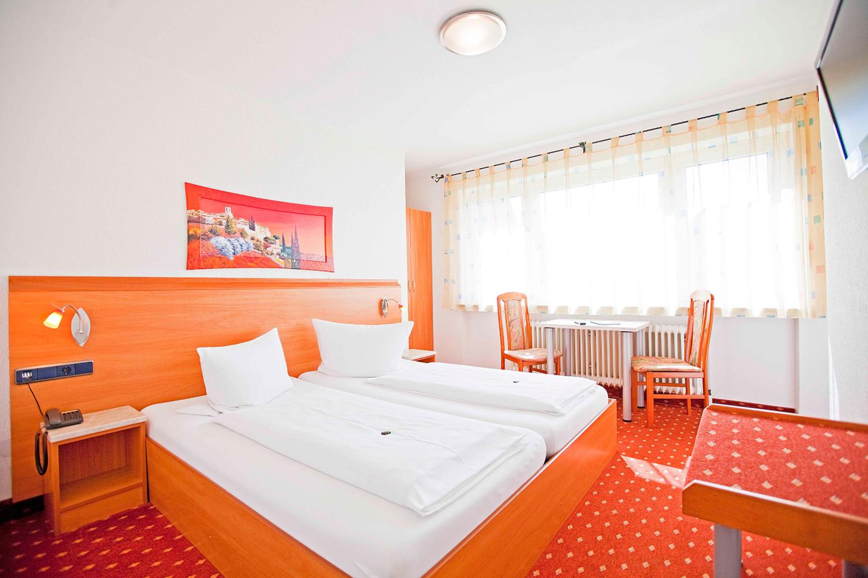 Standard Double Room - Photo 1