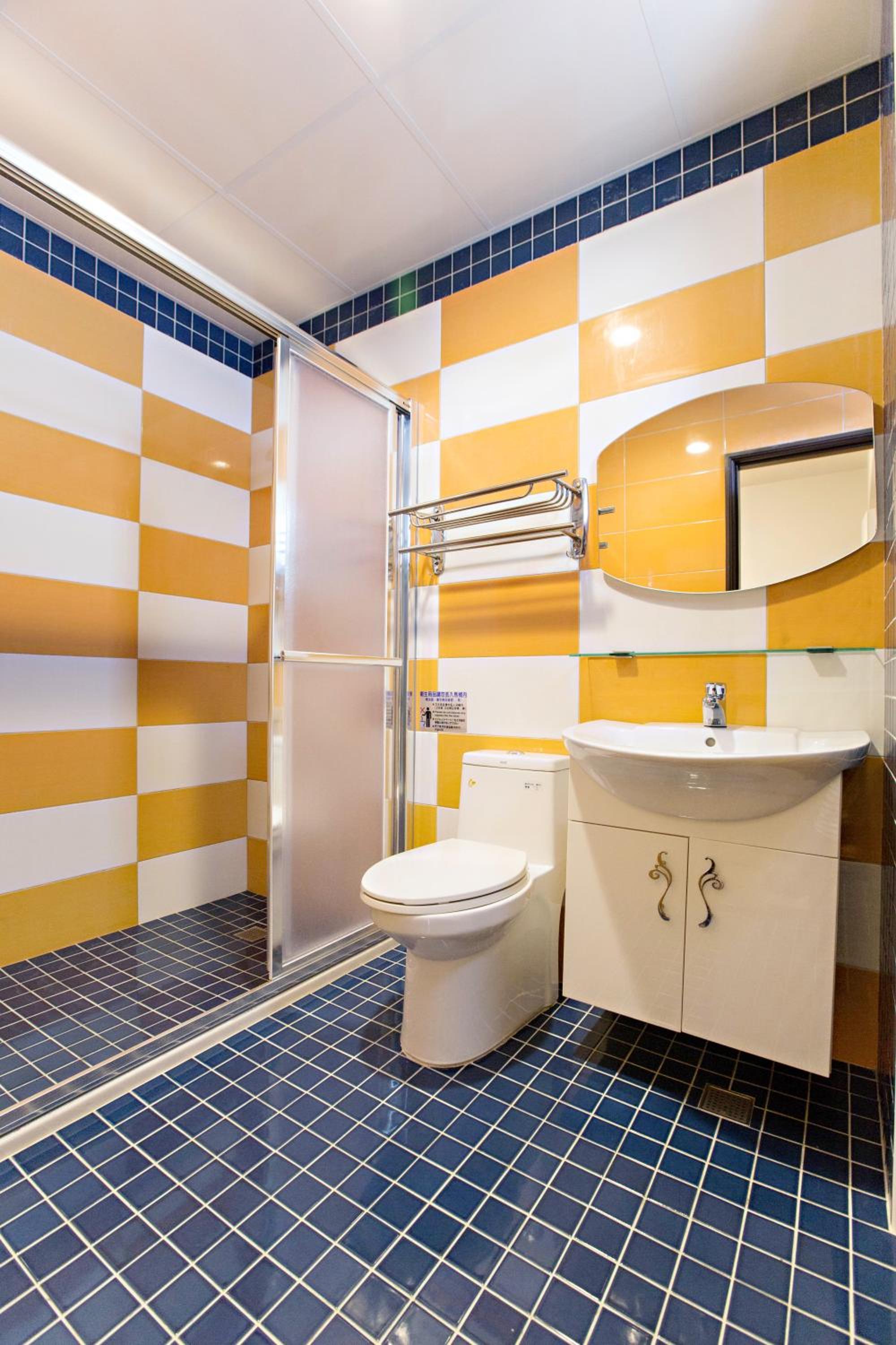 Basic Triple Room photo 3