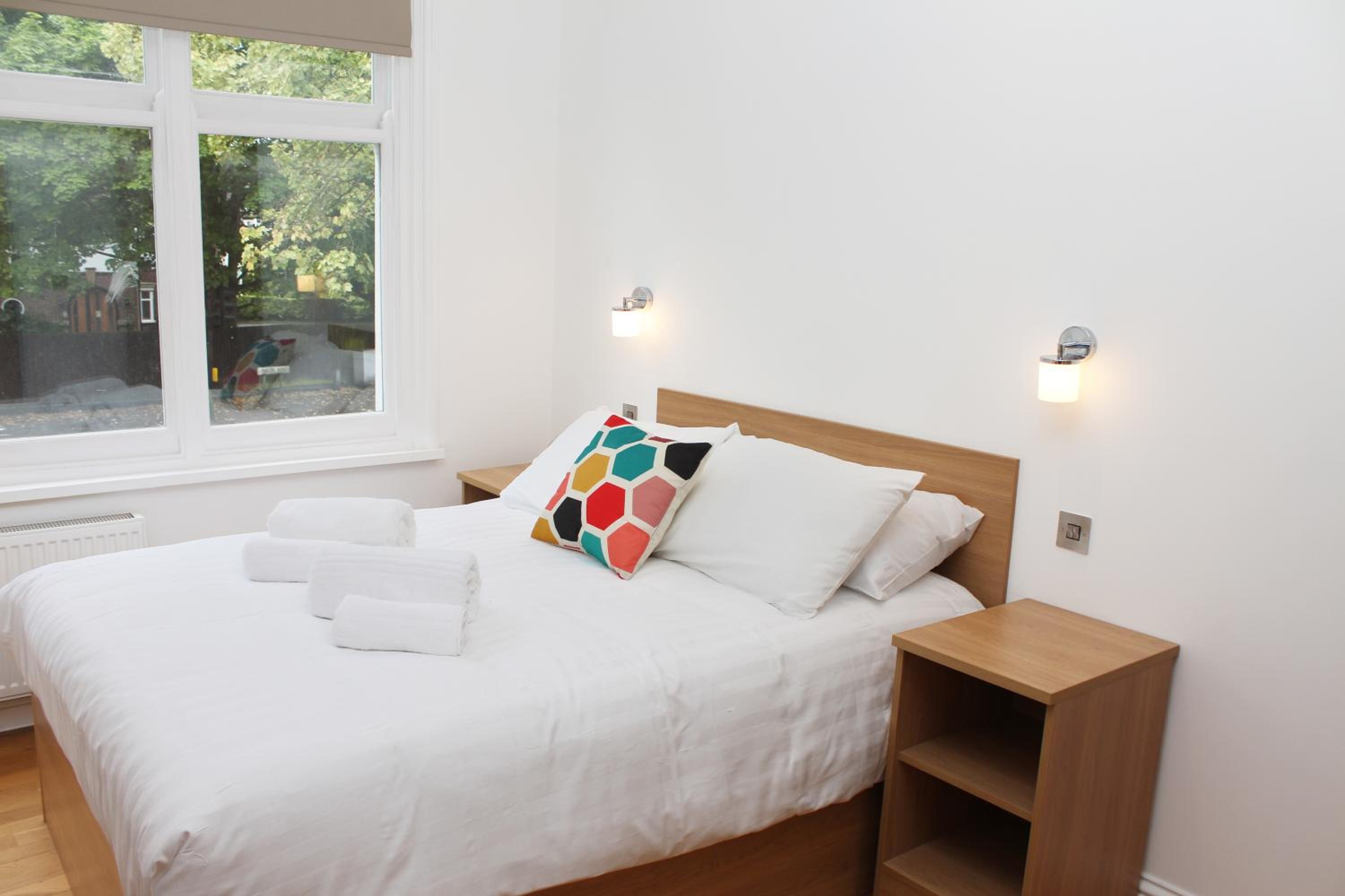Single Room with Bathroom photo 1