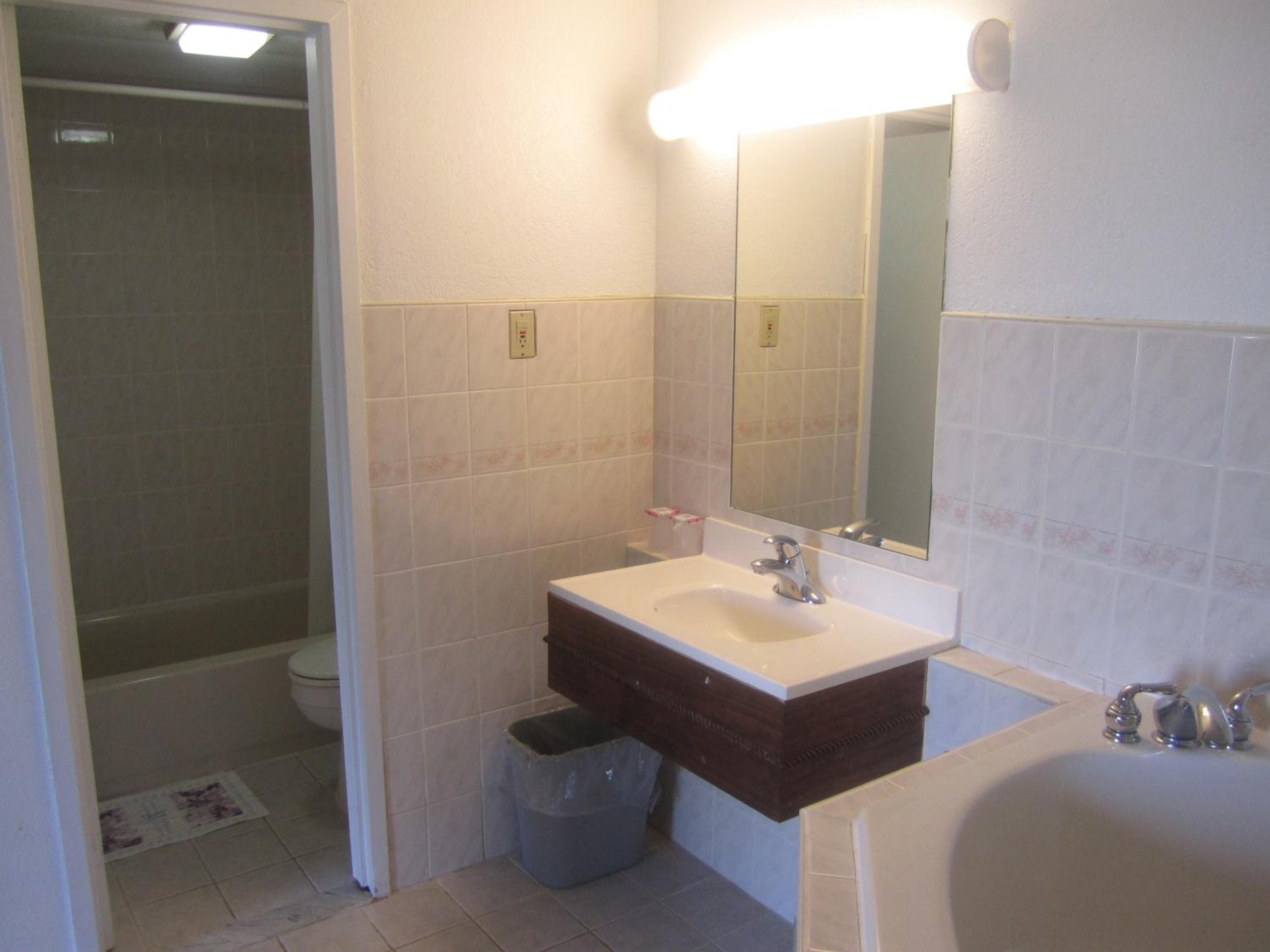 King Room with Spa Bath photo 2