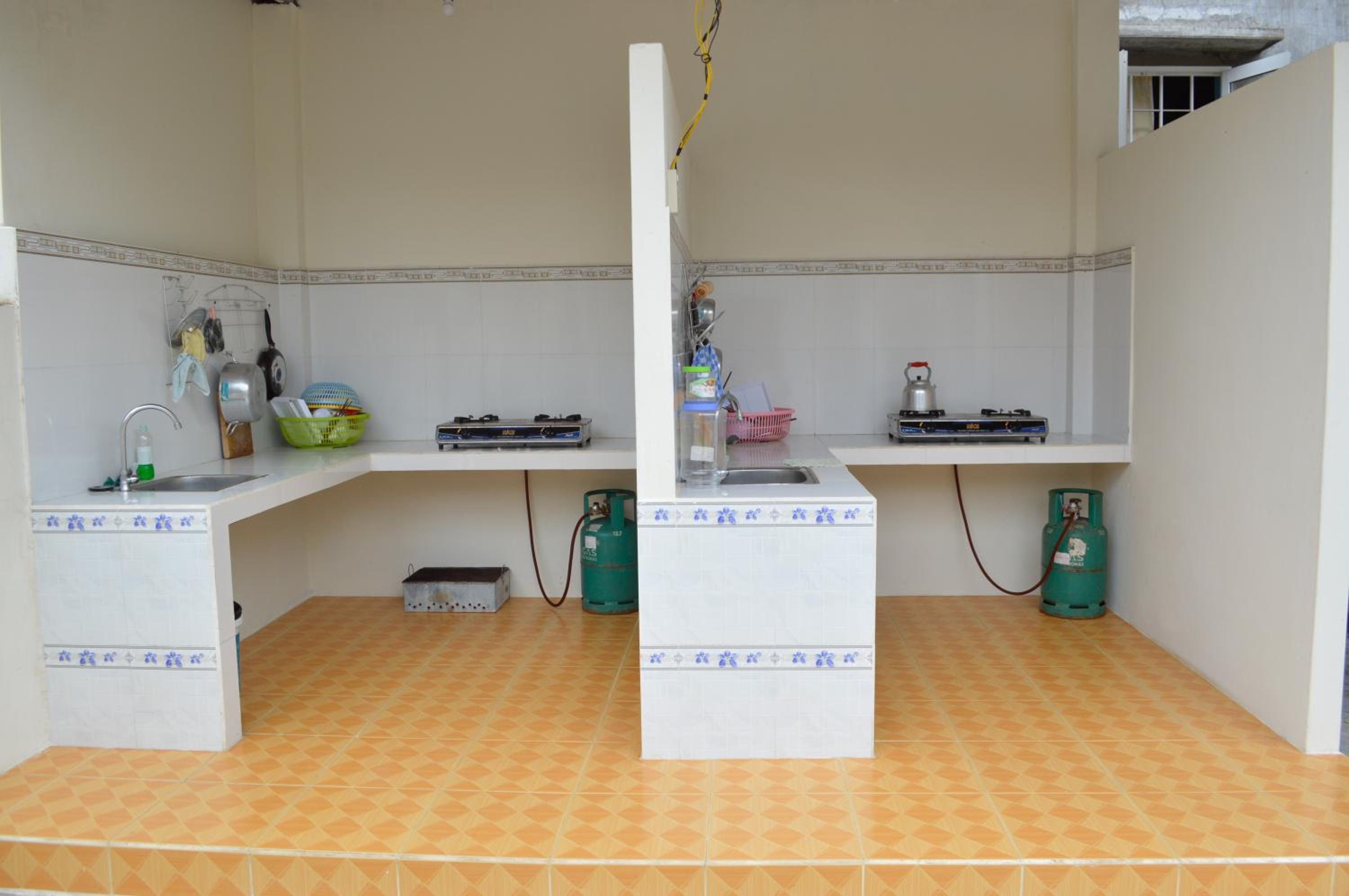 Deluxe Double Room (2 Adults + 1 Child) - Photo 4