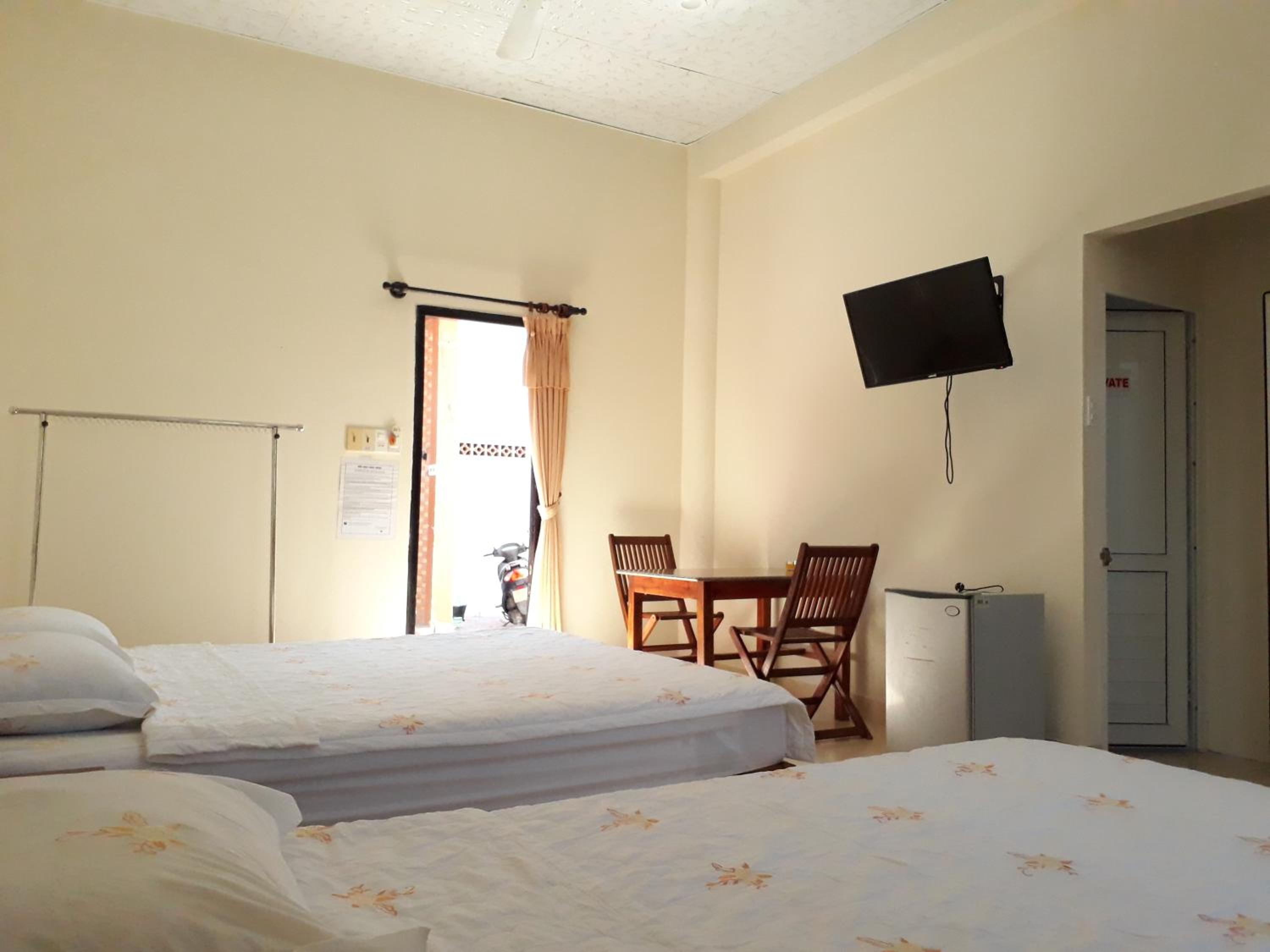 Deluxe Family Room - Photo 13