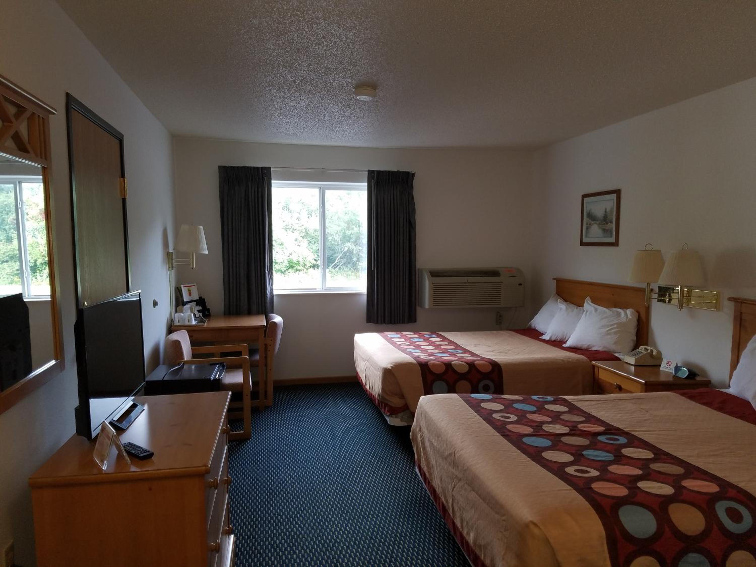 Standard Family Room with Two Queen Beds - Non-Smoking