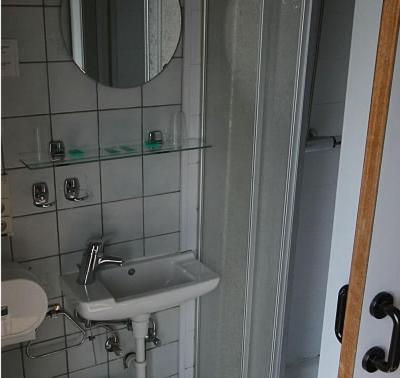 Budget Twin Room photo 2