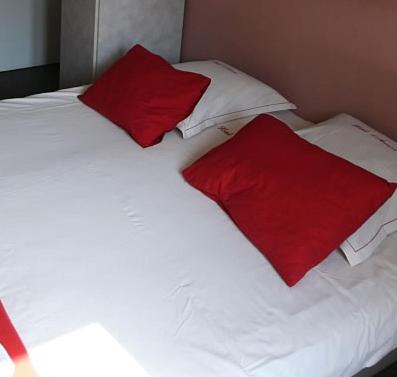 Economy Double Room photo 3