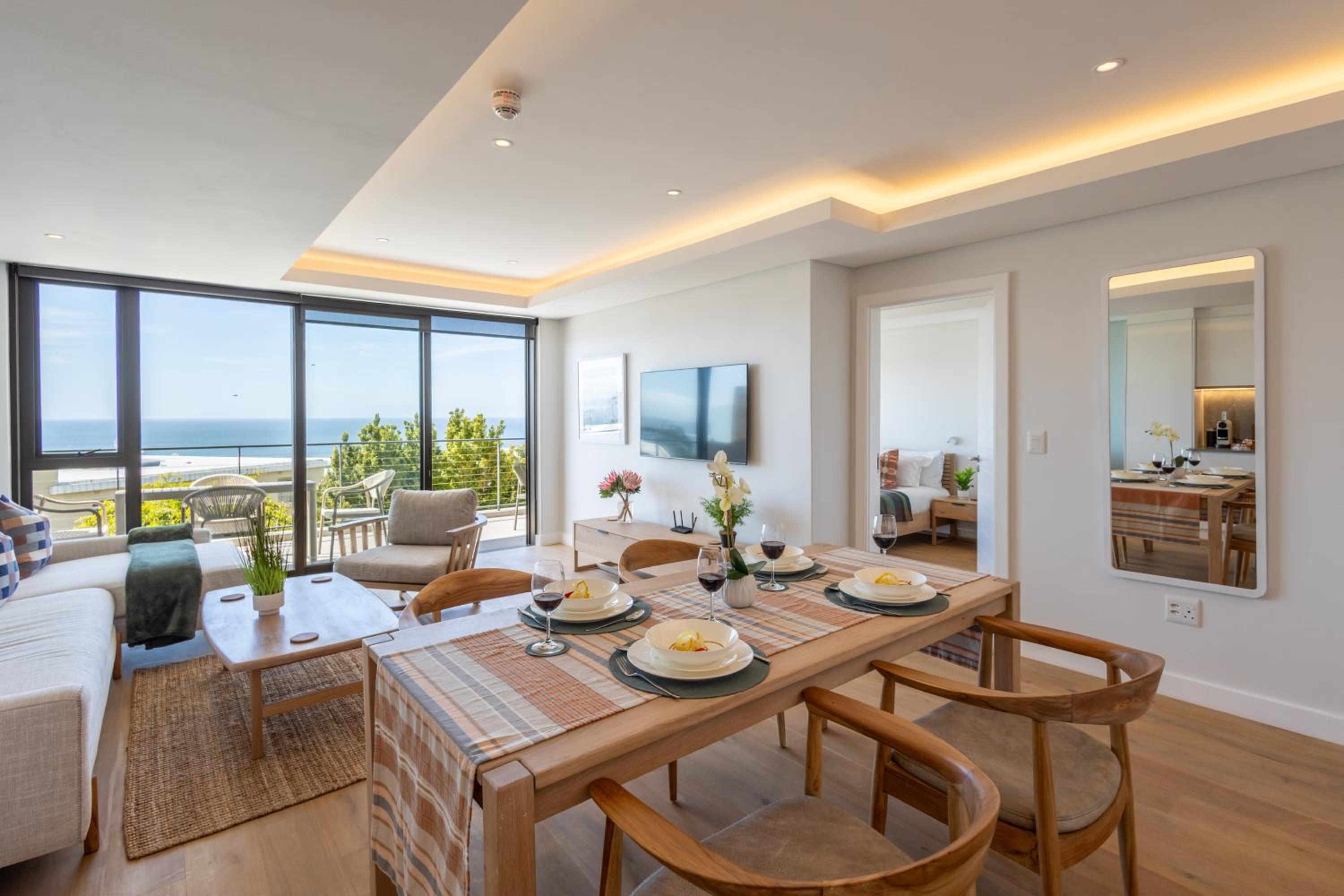 Three Bedroom Luxury Apartment 209