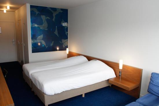 Twin Room - Photo 18