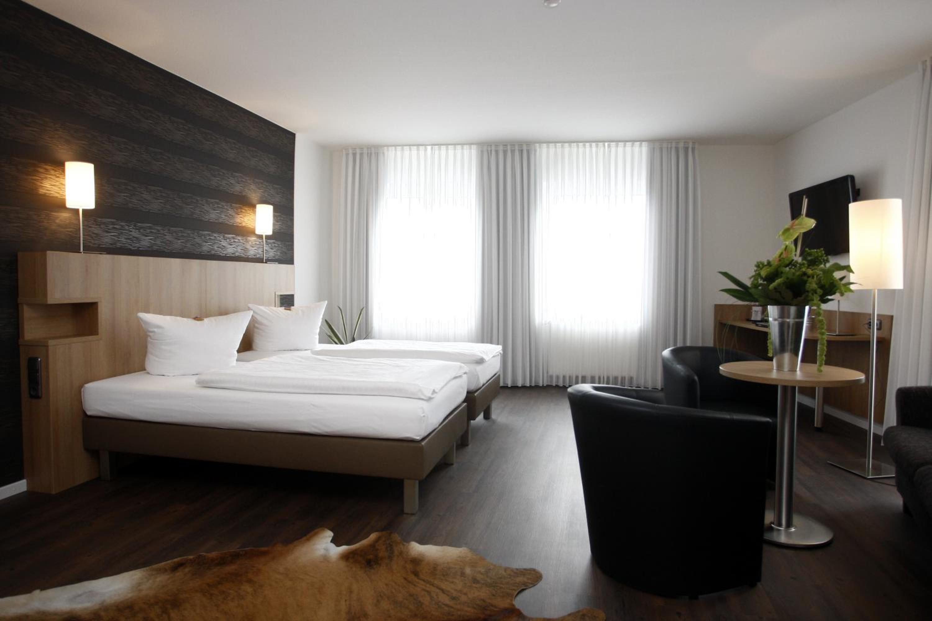 Triple Room - Photo 11