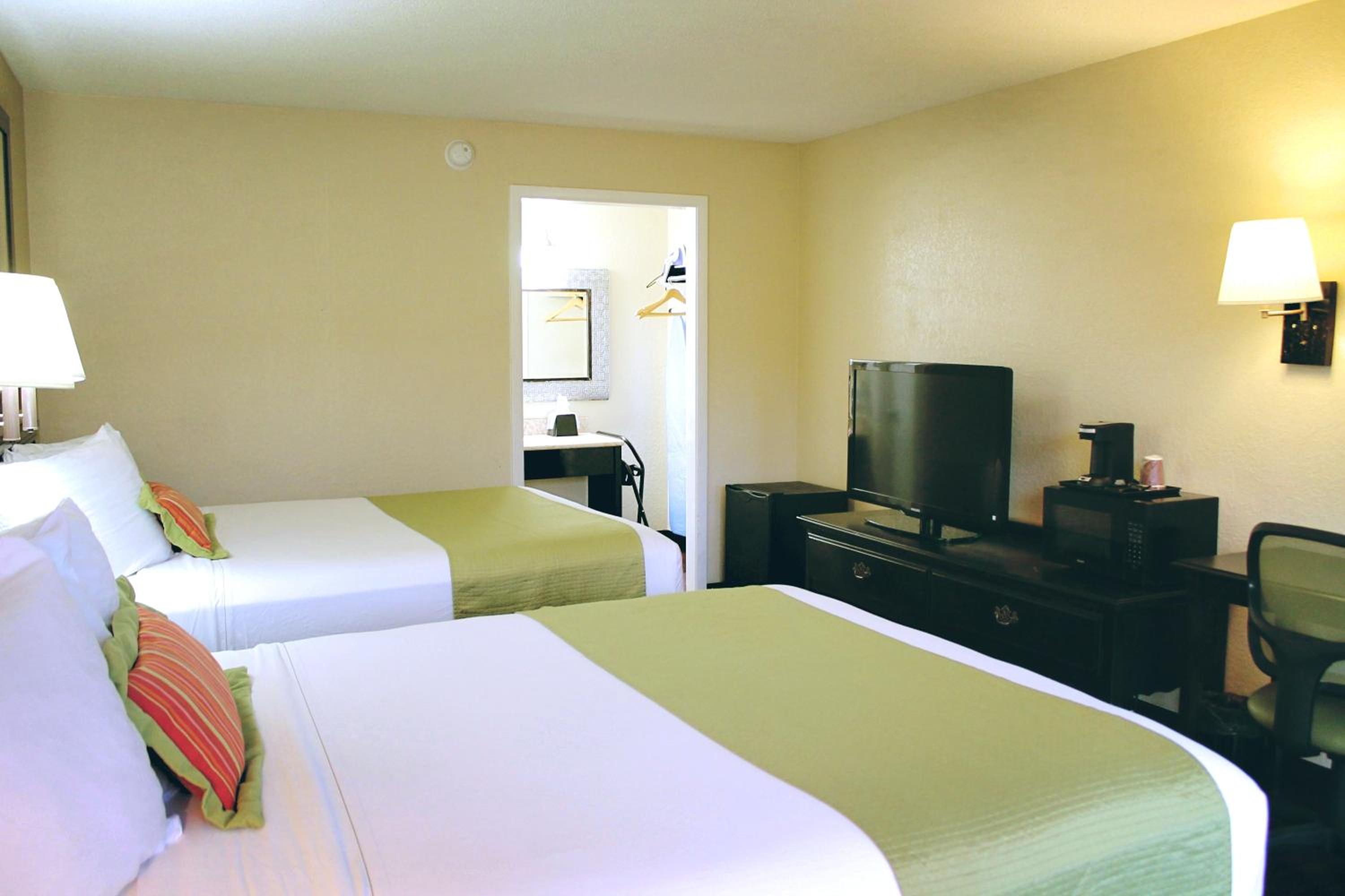 Standard Double Room photo 3