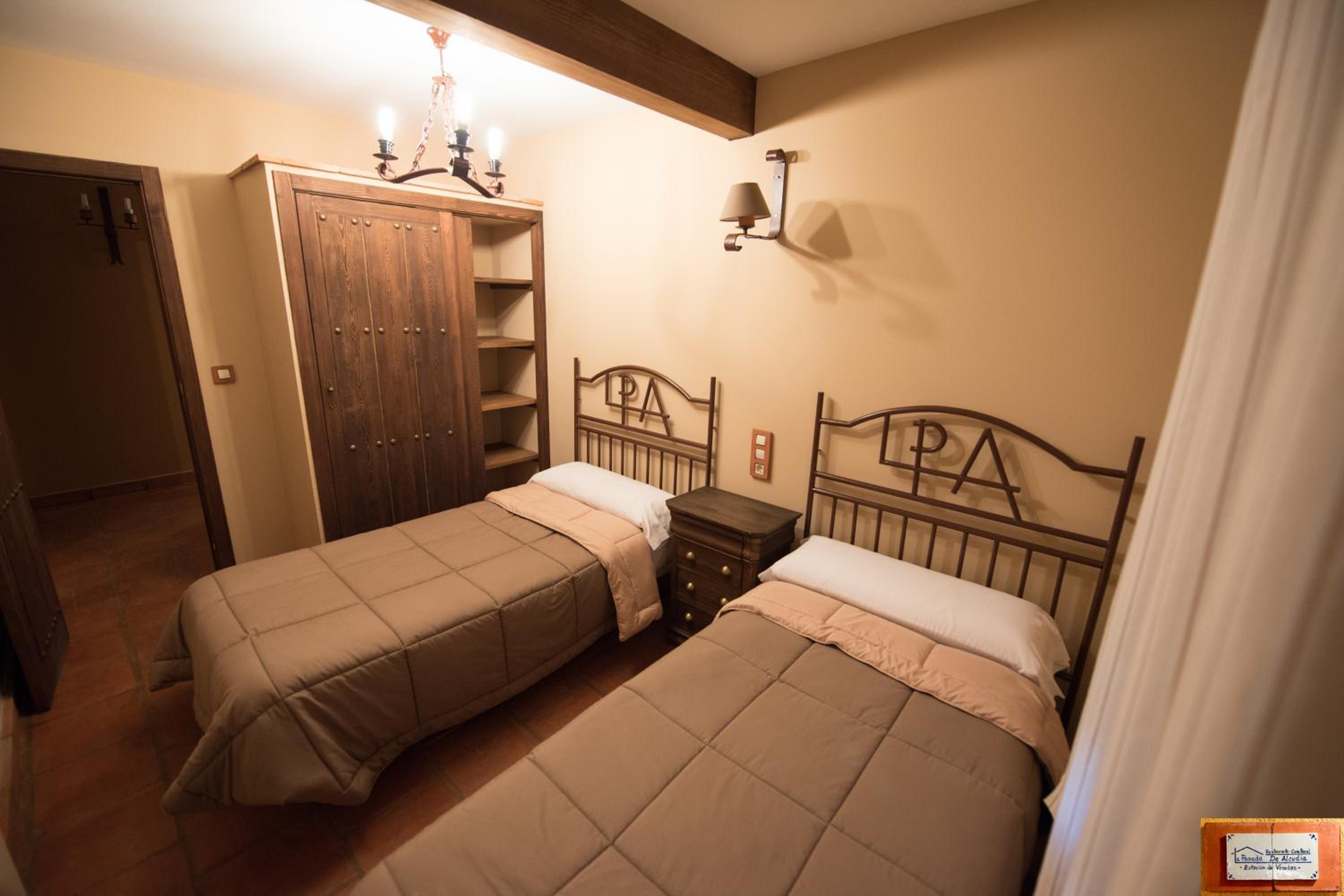 Casa adosada de tres habitaciones