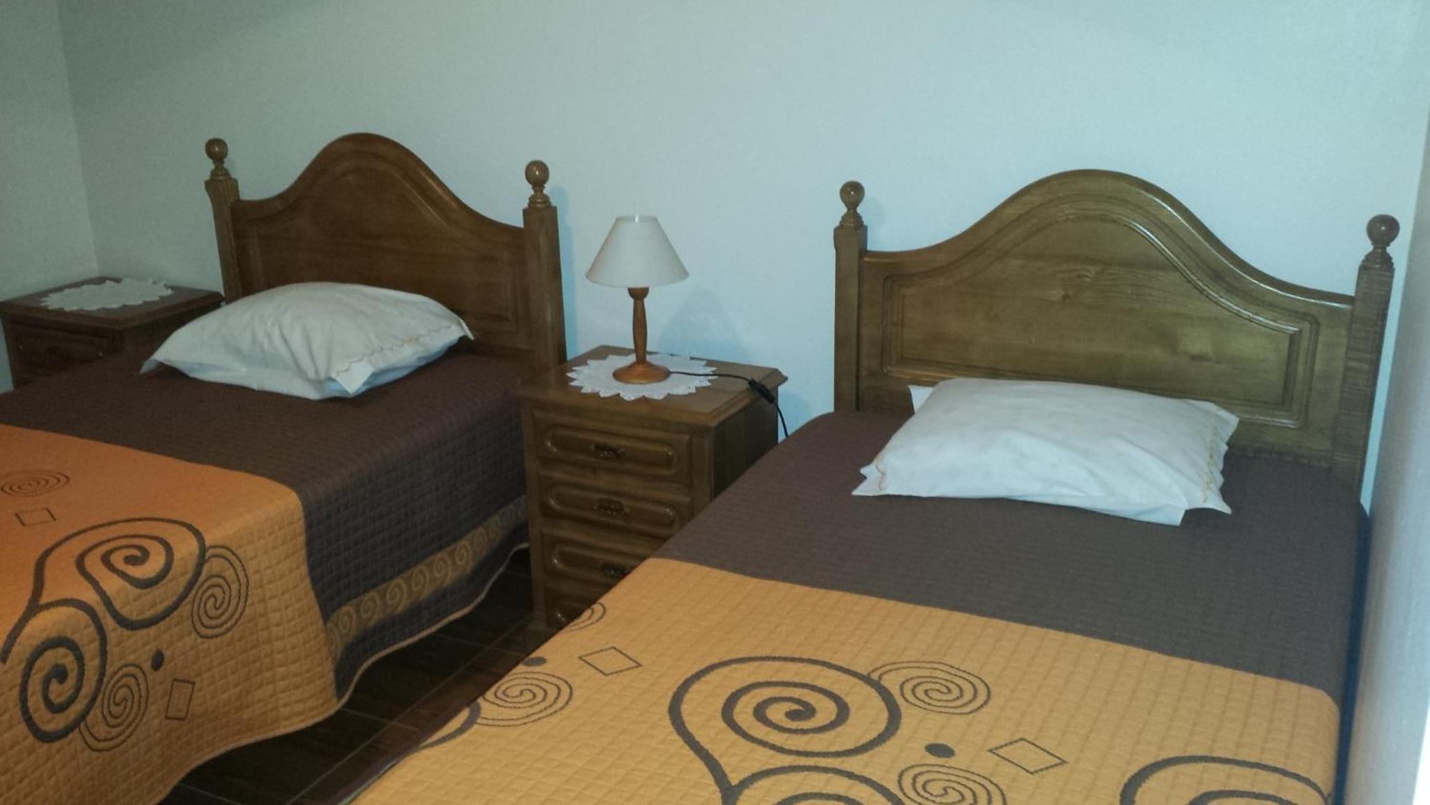 Double Room with Private Bathroom - Photo 2