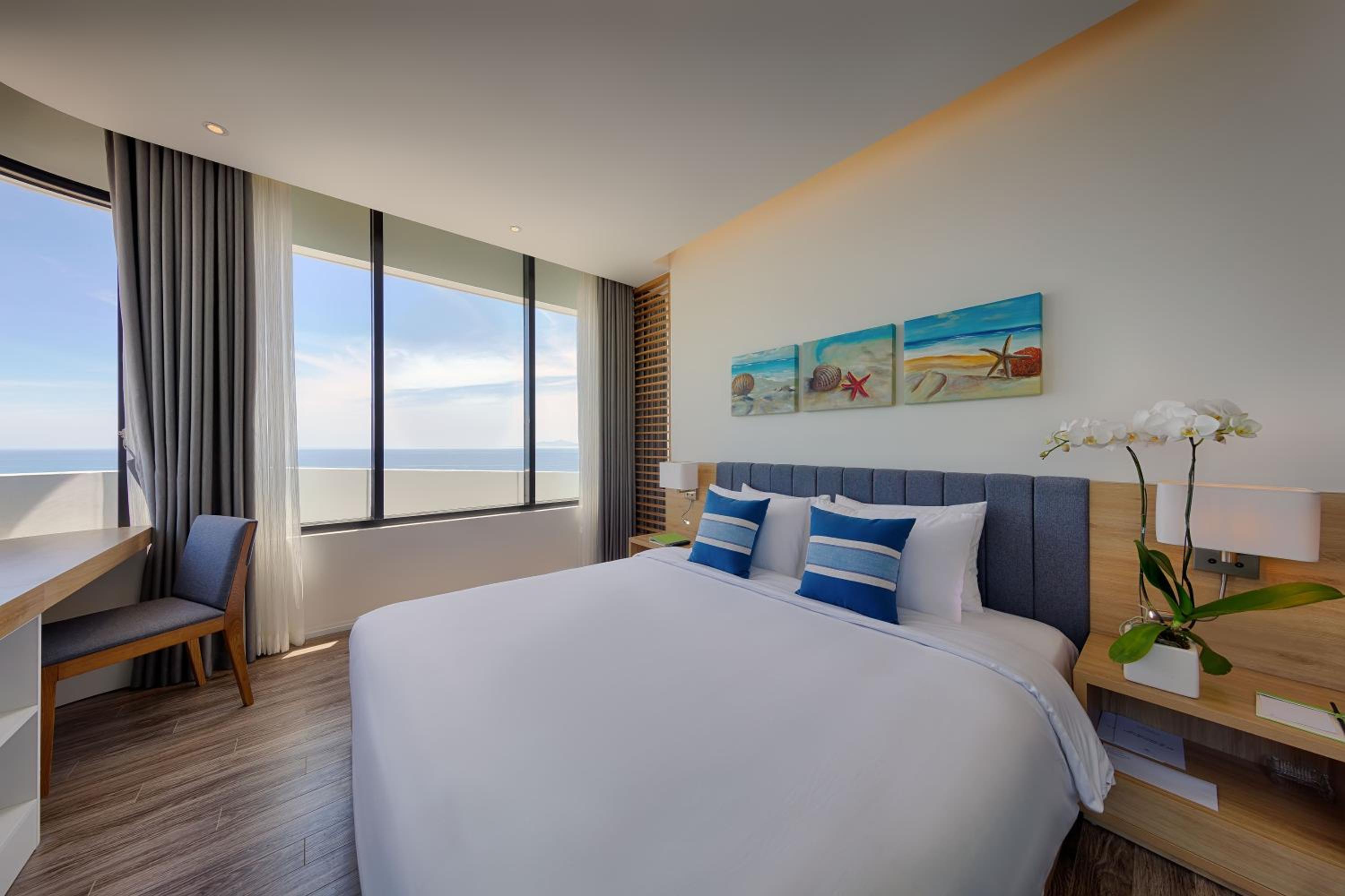 Executive Family Suite with Sea view