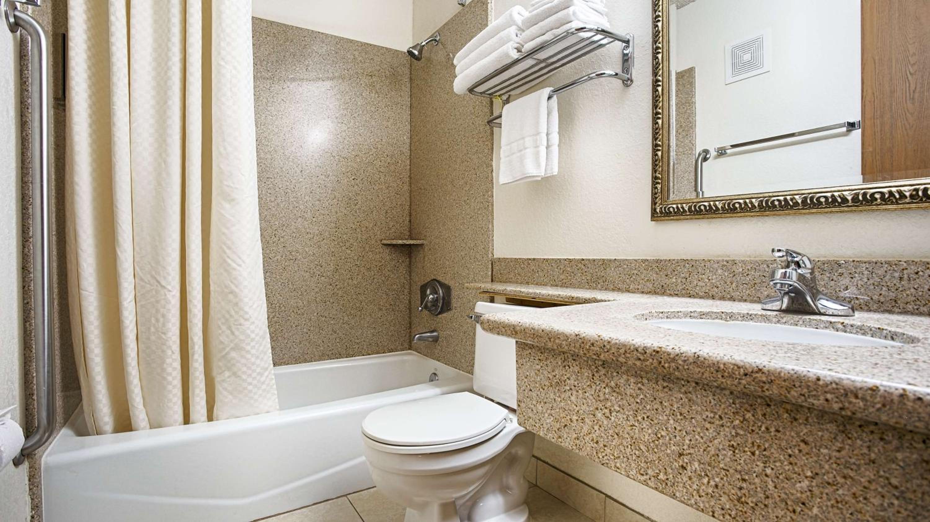 King Room - Pet Friendly/Non-Smoking photo 2