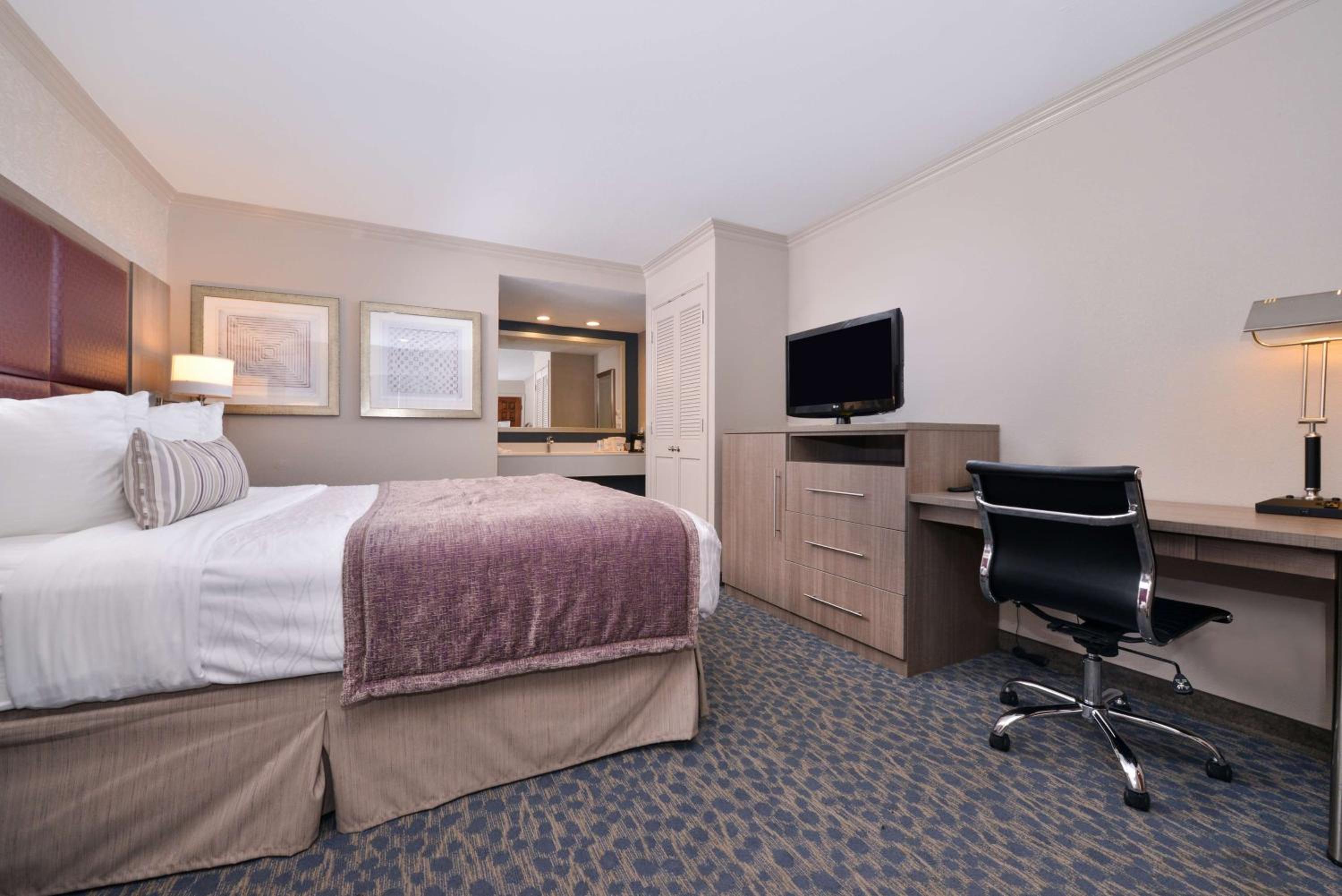 Queen Room - Ground Floor/Non-Smoking - Photo 1